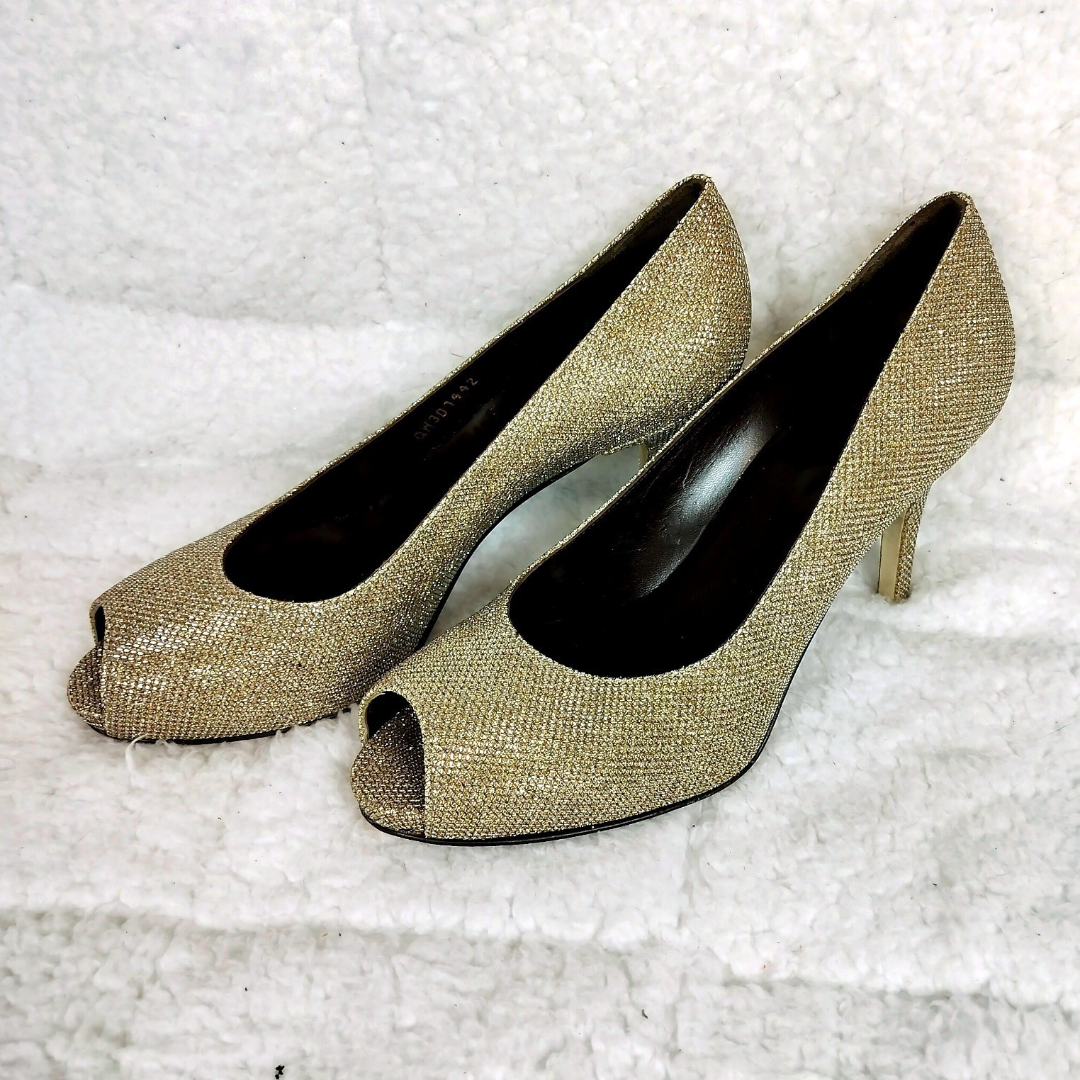 Stuart Weitzman Metallic Mesh Peep Toe Pumps Sparkly Gold Stiletto Heels