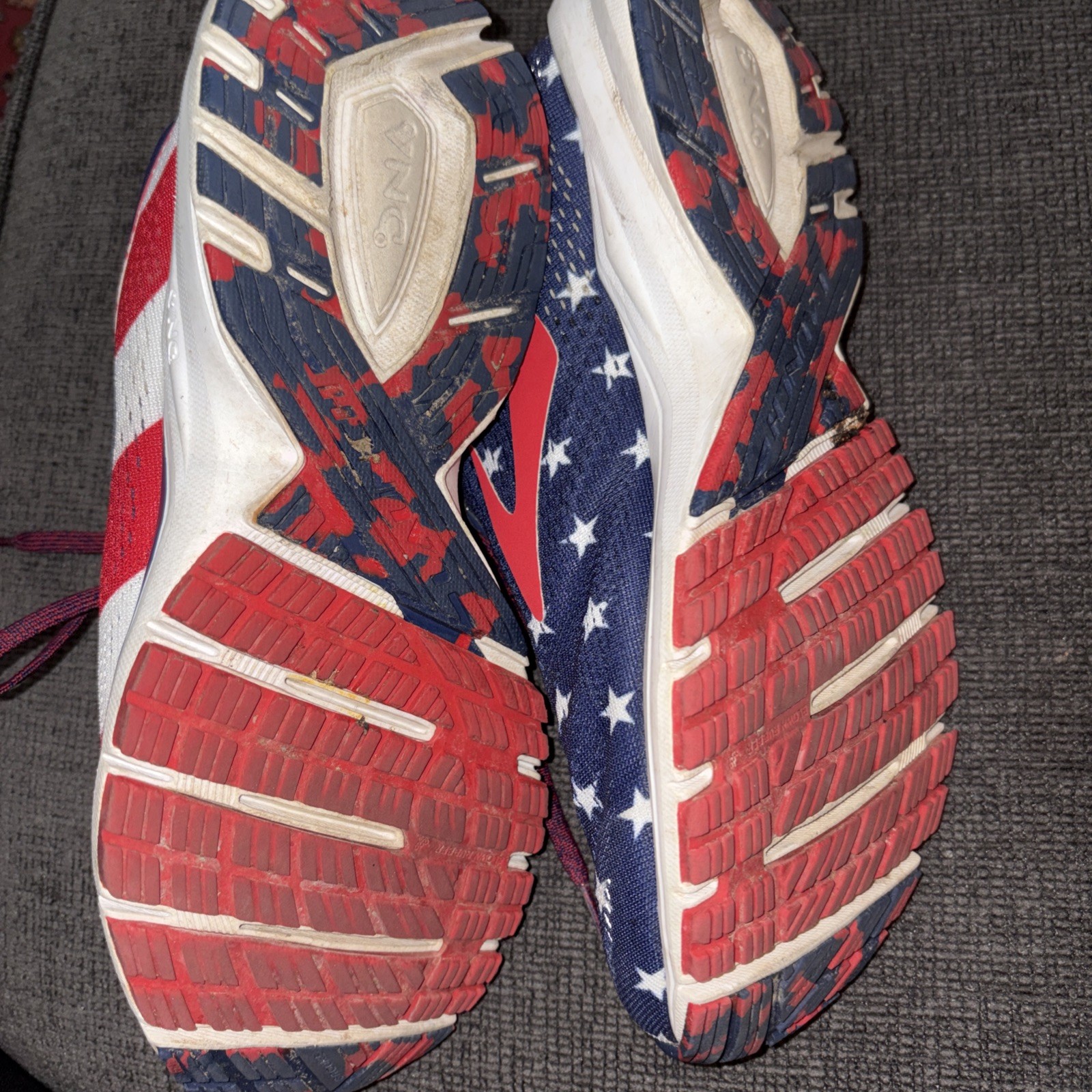 Brooks Launch 5 Blue/Red/White, Size 10, Women’s