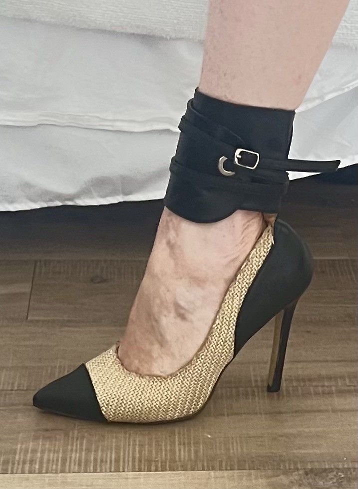 Jojo cat Black/Beige Pointed Toe Stiletto Pump Ankle Strap Buckle USA 9-uk6