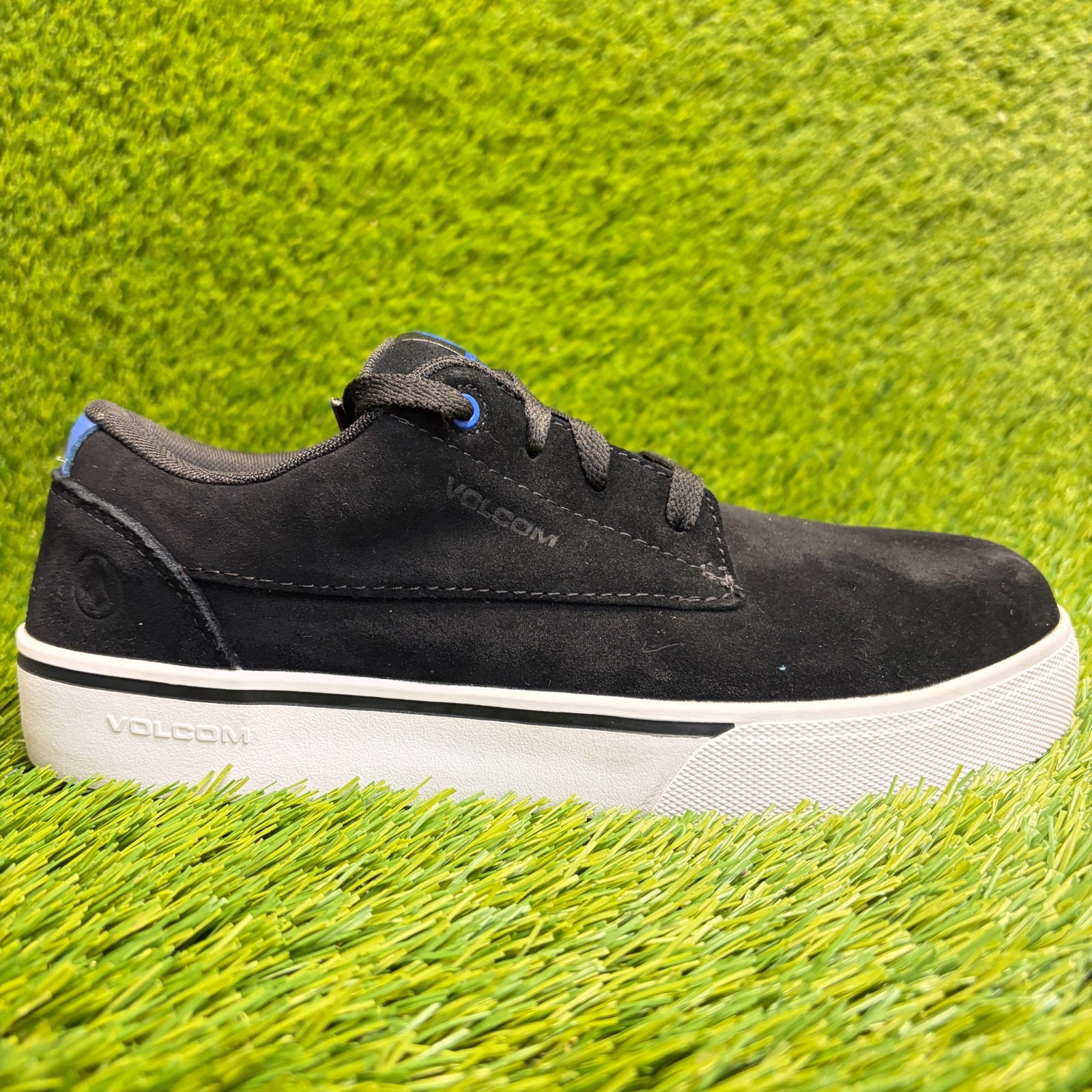 Volcom True Womens Size 8.5 Black White Blue Suede Composite Toe Work Shoes