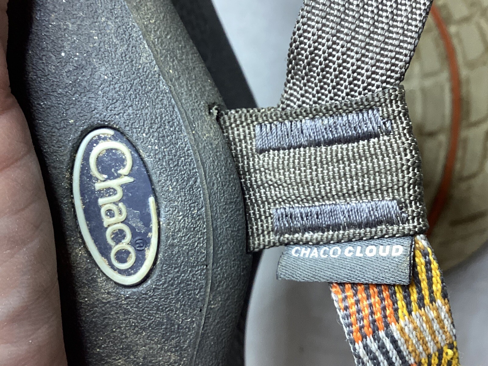 Chaco Z Cloud X2 Womens Size 9 Tan Multicolor Water Shoes Toe Loop Sandals