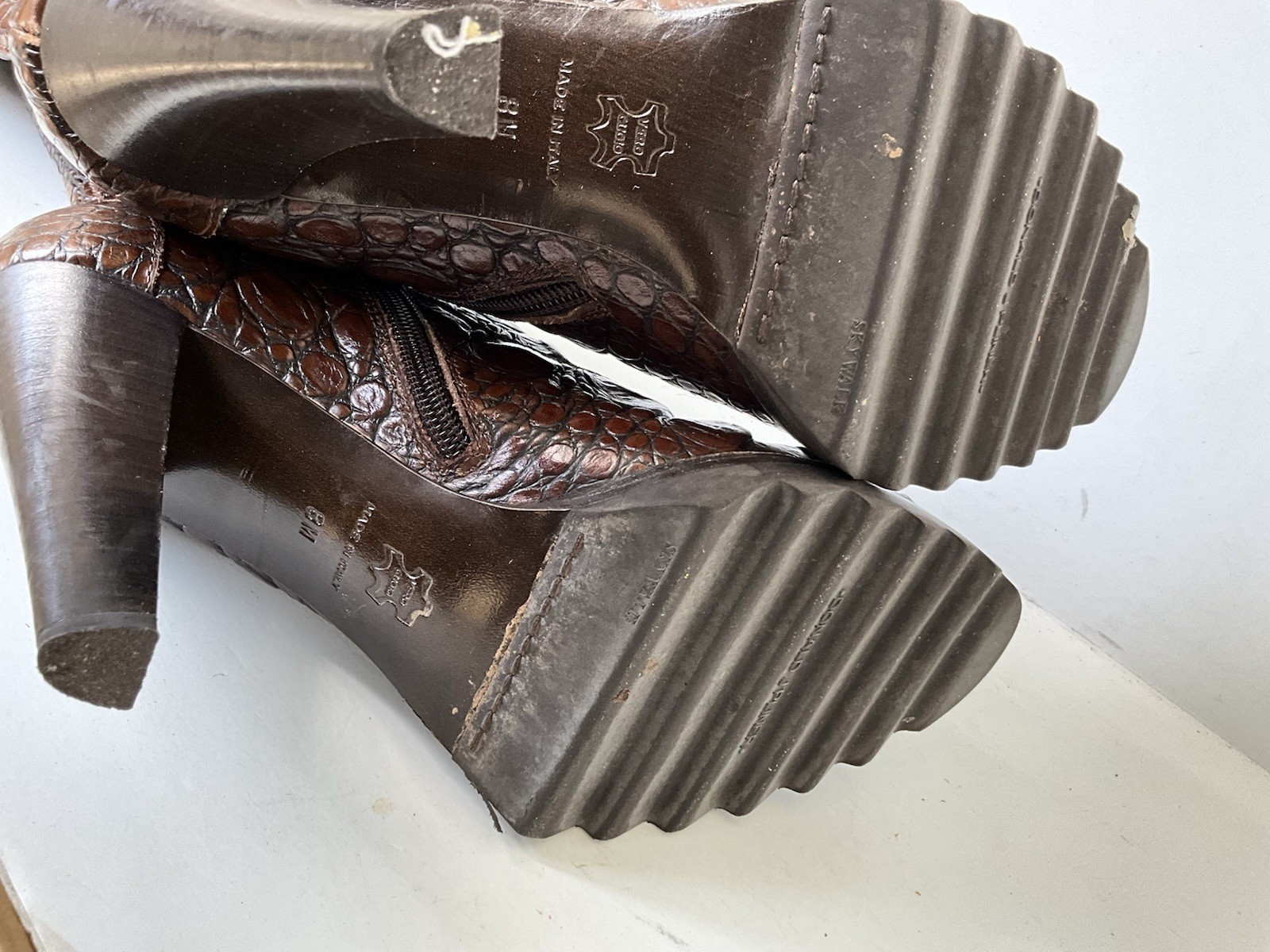 Donald J Pliner Daria Brown Croc Embossed Leather Tall Lace Up Boots Women’s 8M