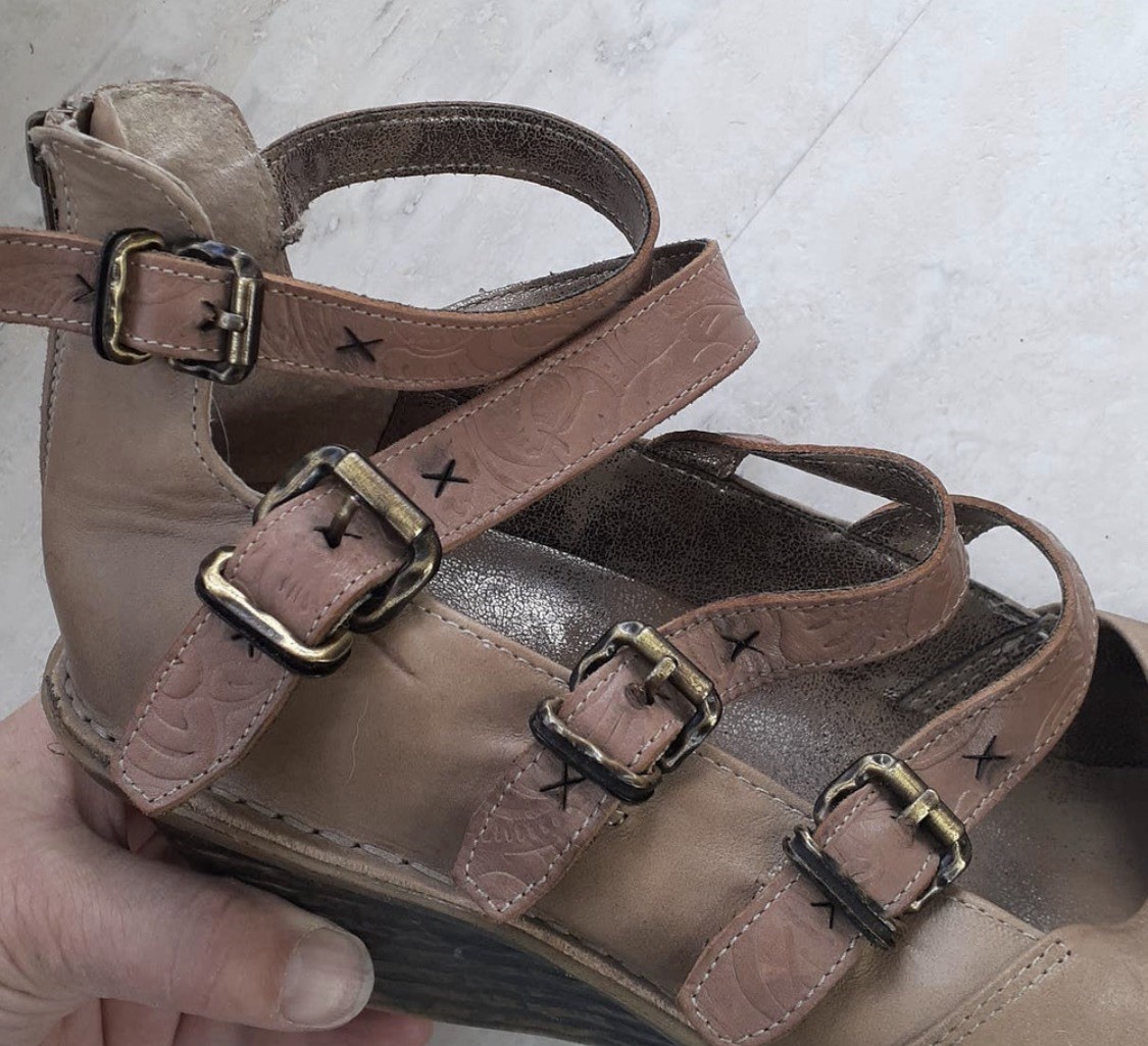 OTBT Biker Wedge Mary Janes Rounded Toe 100% Leather Size 11 Back Zip