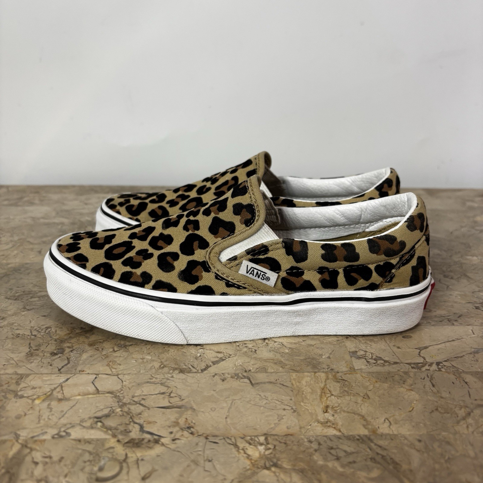 Vans Classic Slip-On Cheetah Print Canvas Skate Shoes Women Size 5 Men 3.5