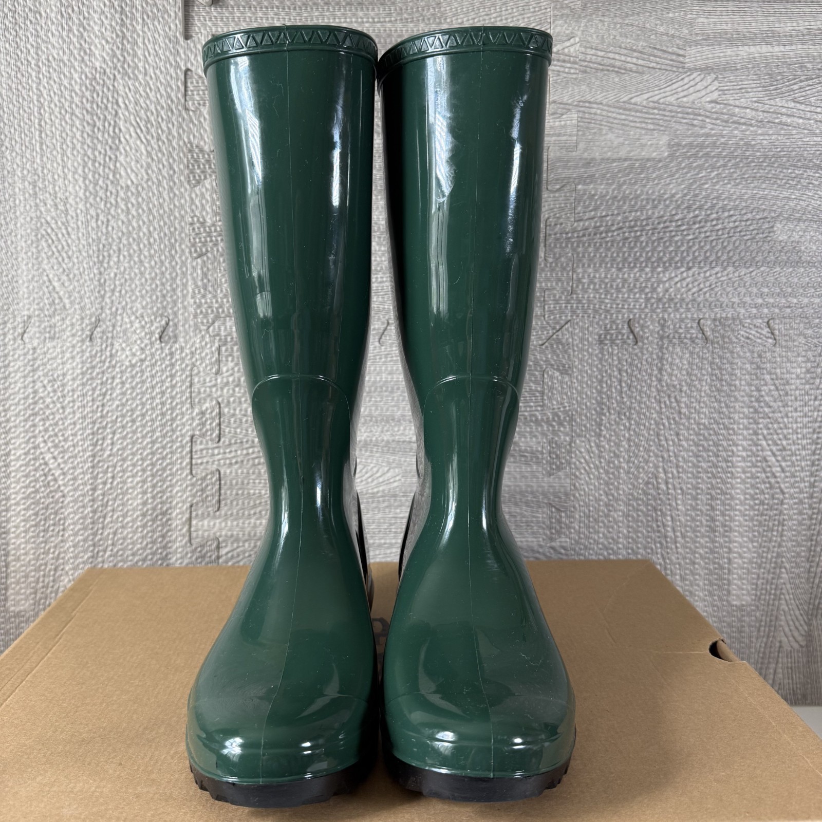 UGG Women’s Pine Shaye Rain Boots Size 6 Made in USA