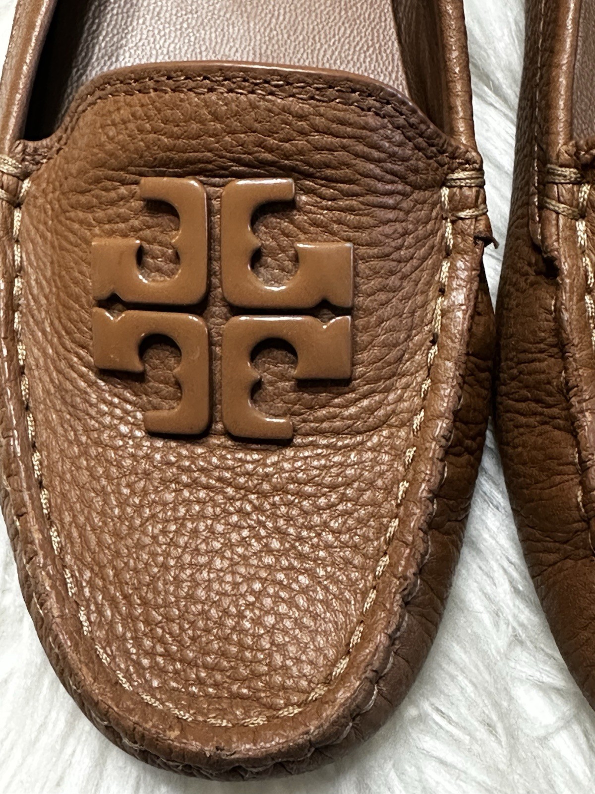 Tory Burch Everly Driver Tumbled Leather Brown Moon Size 7 M See Photos Logo