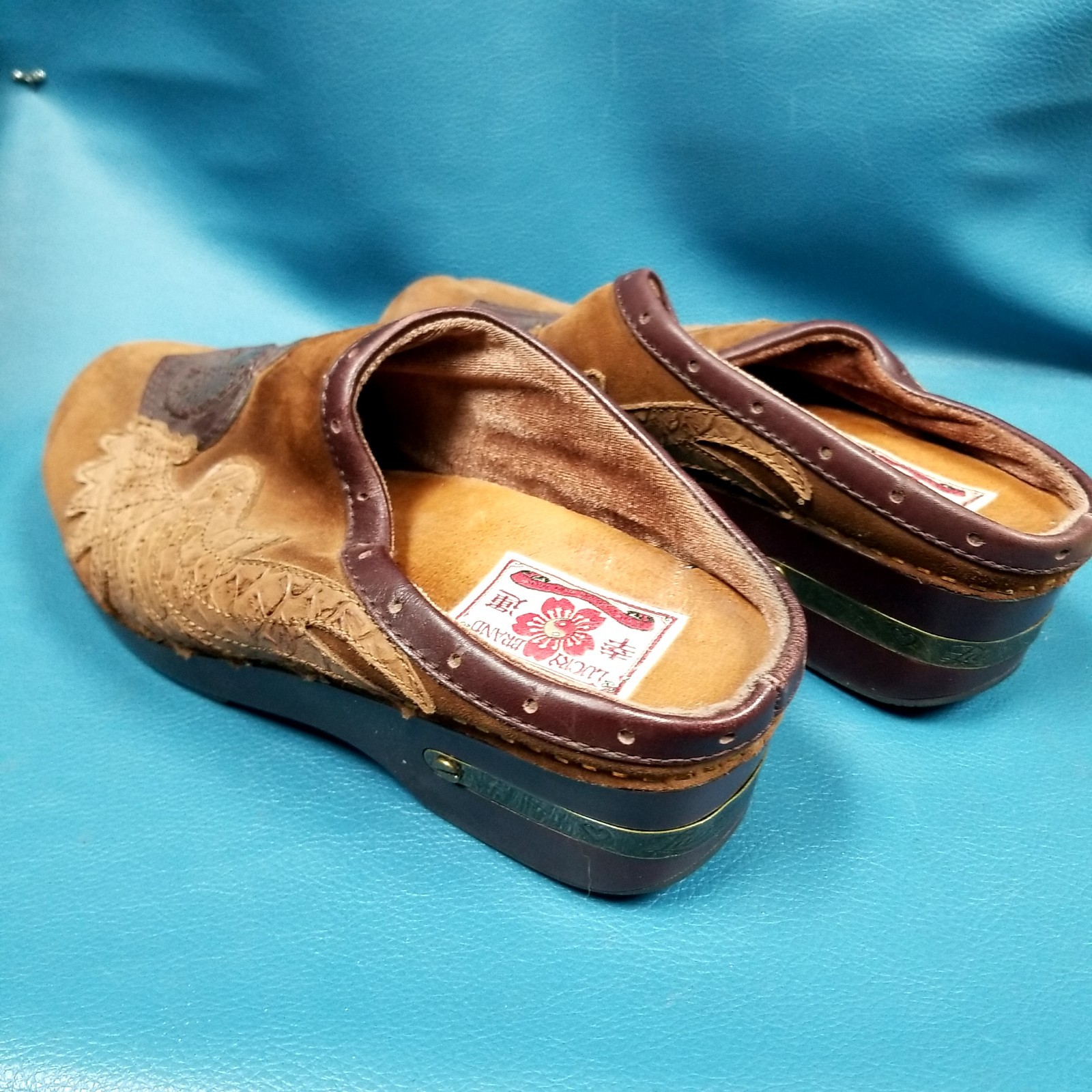 Lucky Brand Brown Leather Peace Sign Angel Wings Platform Clogs Sz 8.5 Y2K Style