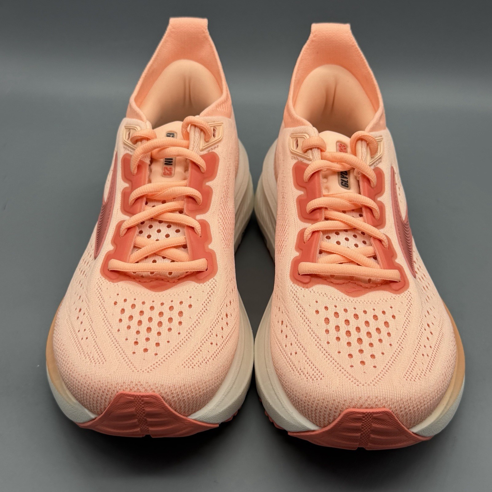 Brooks Glycerin 23 Women’s 6 B Running Shoes Athletic Gym Walking Coral Peach