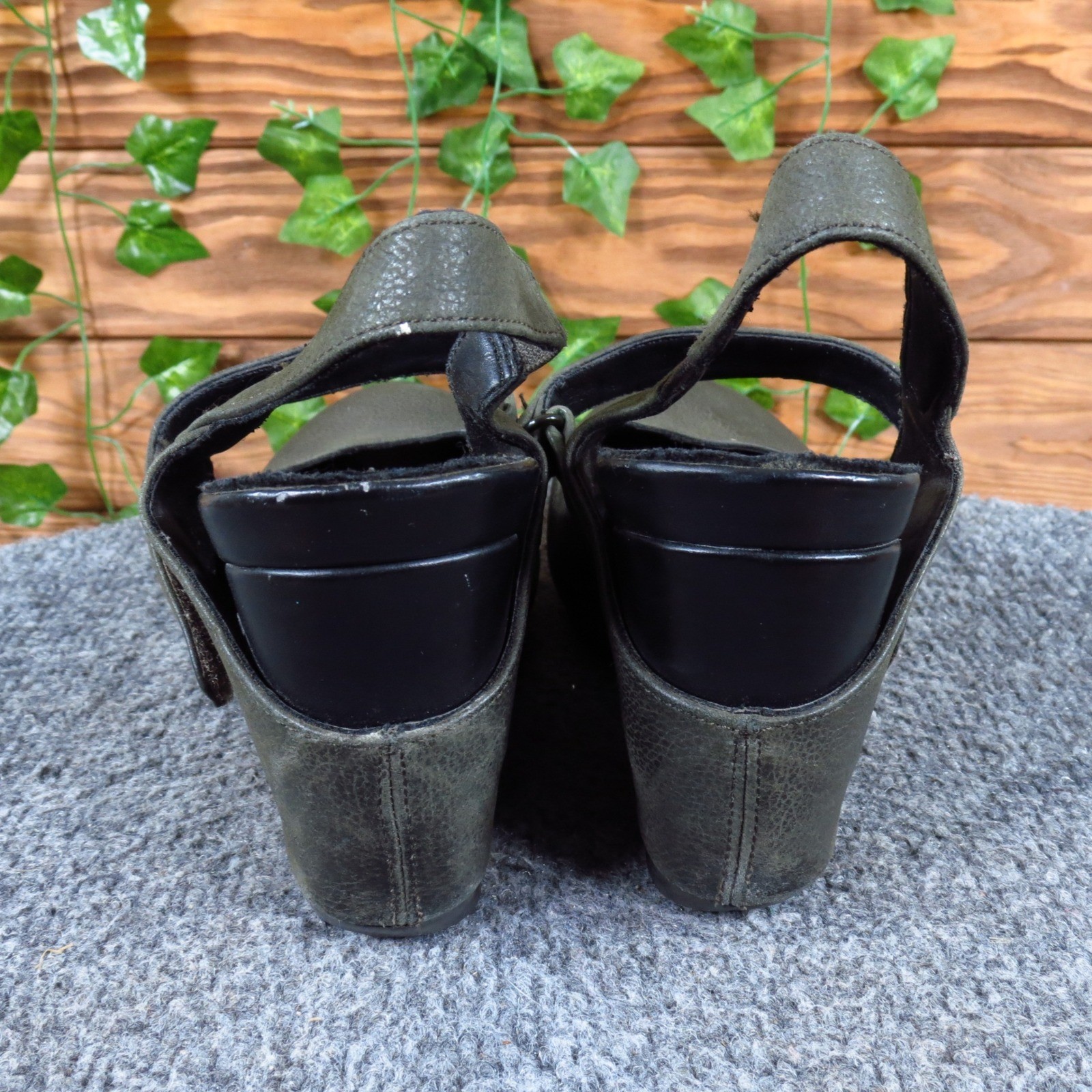 OTBT Brookline Women Wedge Mary Jane Slingback Size 8M Work Olive Green Leather
