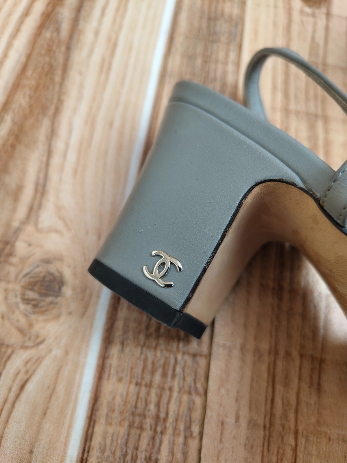 CHANEL Slingback Grosgrain CC Cap-toe Grey Leather Heels EU 36 US 6