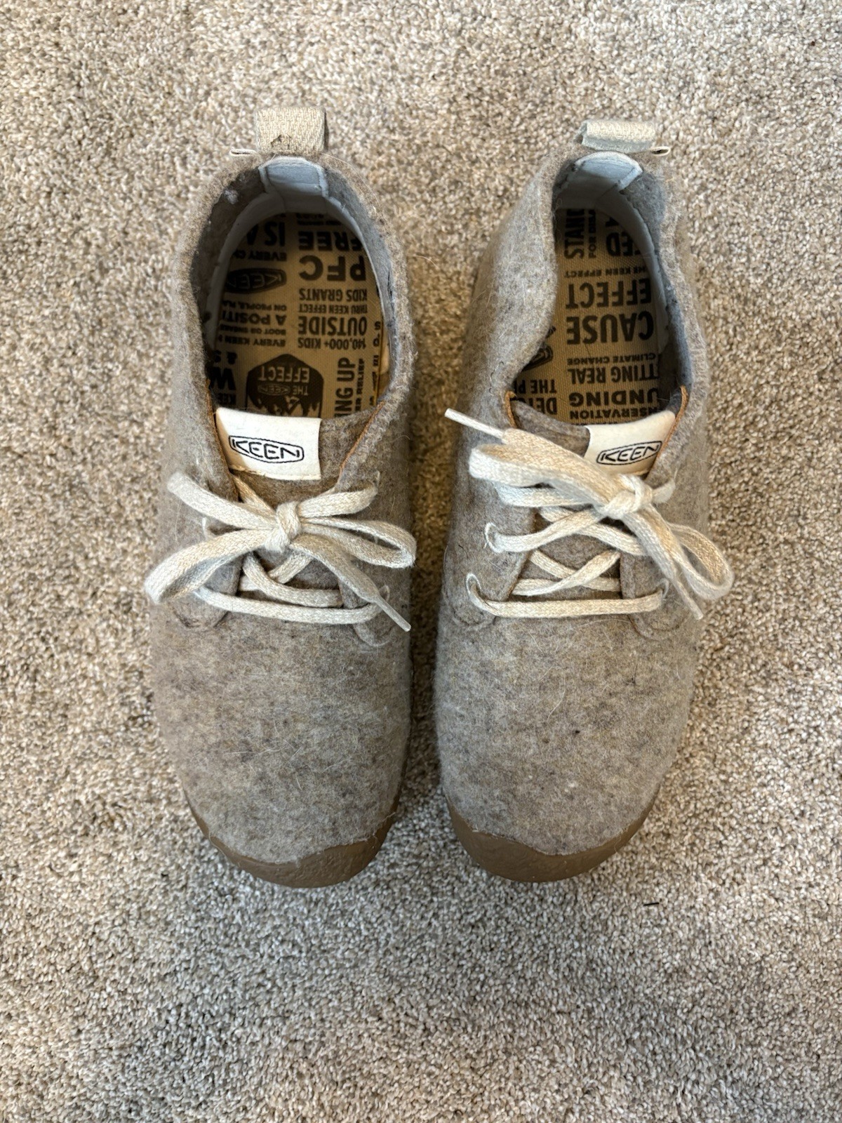 KEEN Men’s Mosey Chukka Ankle Boot, Taupe Felt/Birch size 8.5