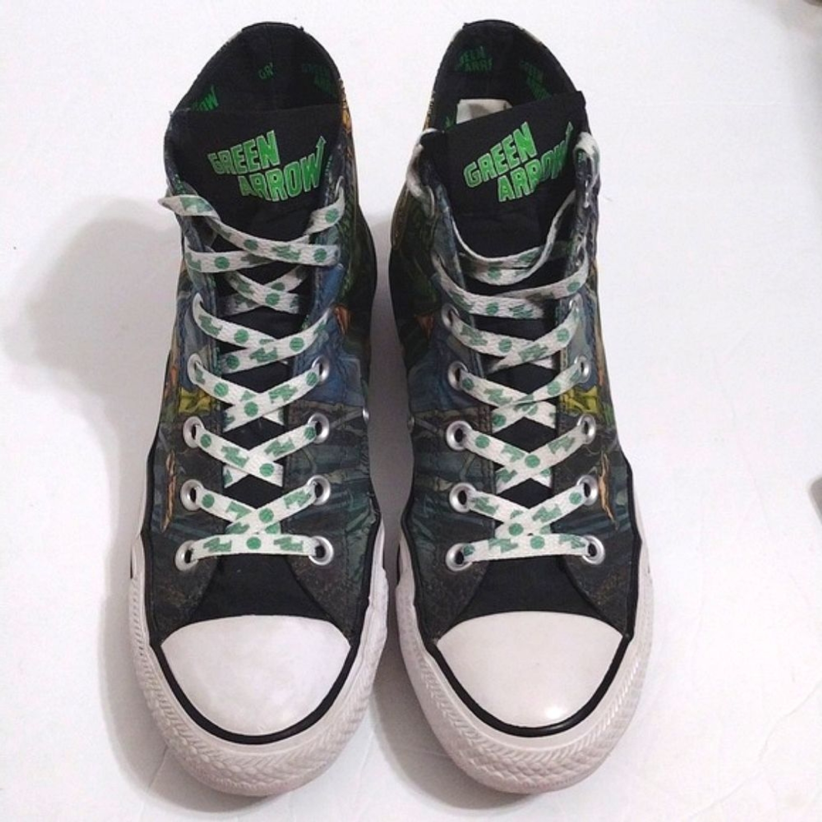 DC Comics Converse Green Arrow Superhero High Top Sneakers Unisex Men 6, Women 8