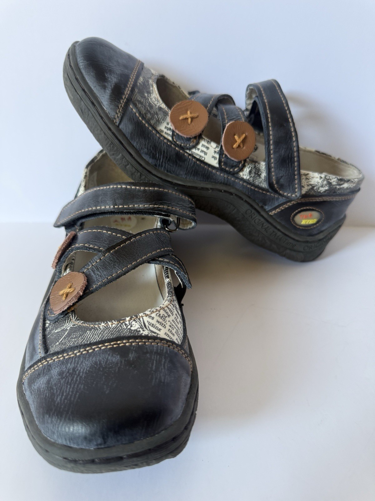 TMA Eyes Blue Black Leather Newspaper Mary Jane Shoes Women’s 7.5 Germany