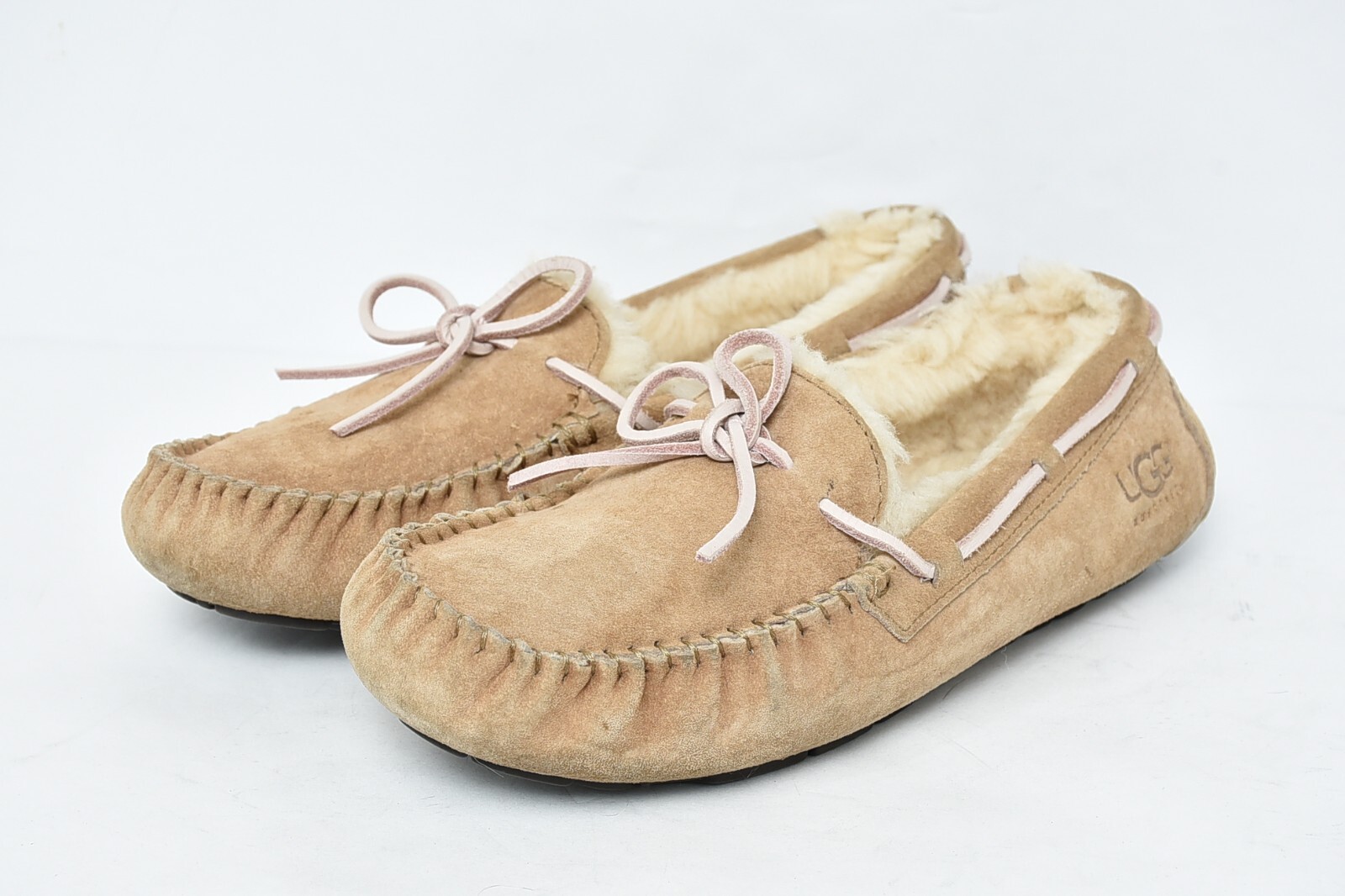 UGG Australia Dakota Slippers Mocs Women’s Sz 9 Comfort Suede Sheepskin Warm