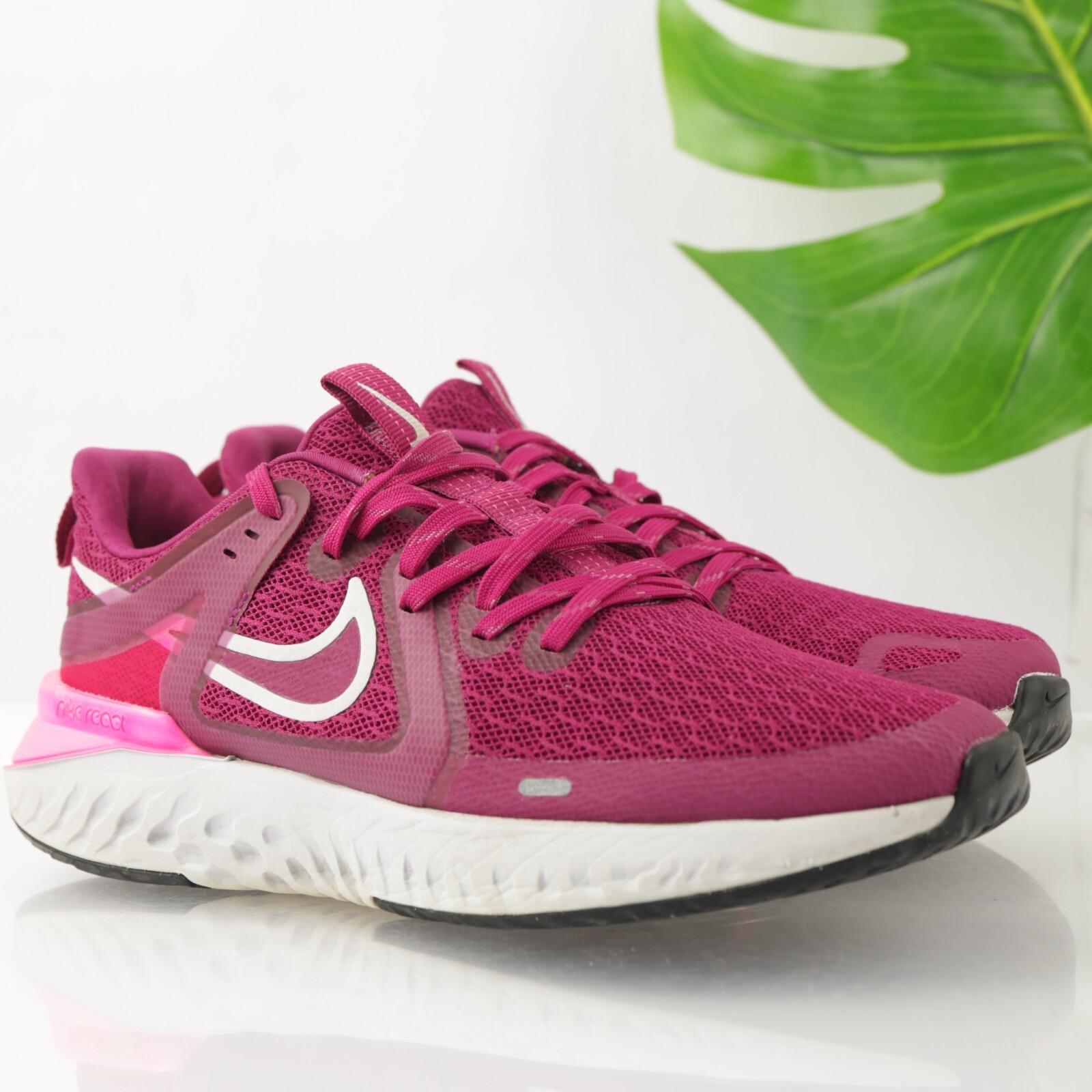 Nike Womens Legend React Running Shoes Size 8 Pink Red White Sneakers Trainers