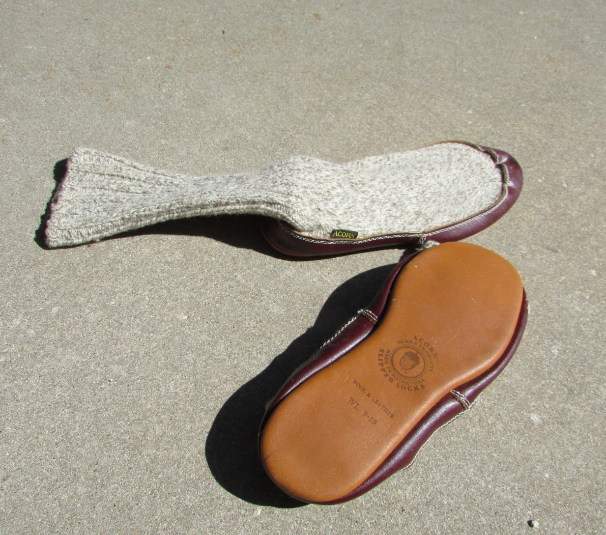 Acorn Slipper-Socks Gray Wool Mens 7.5-8.5/ Womens 9-10 Brown Leather Sole USA