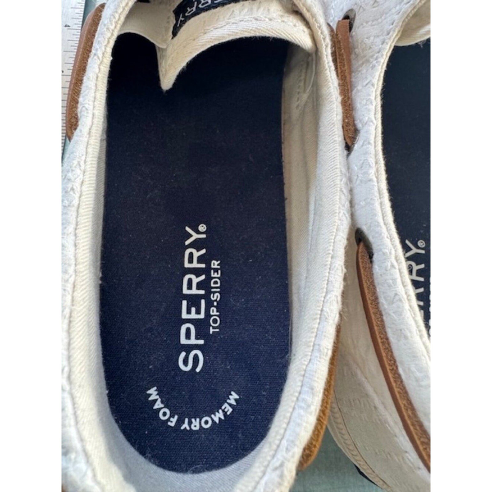 SPERRY Top-Sider White Textured Boat Shoes w/Memory Foam -NEW! Women’s Sz 8