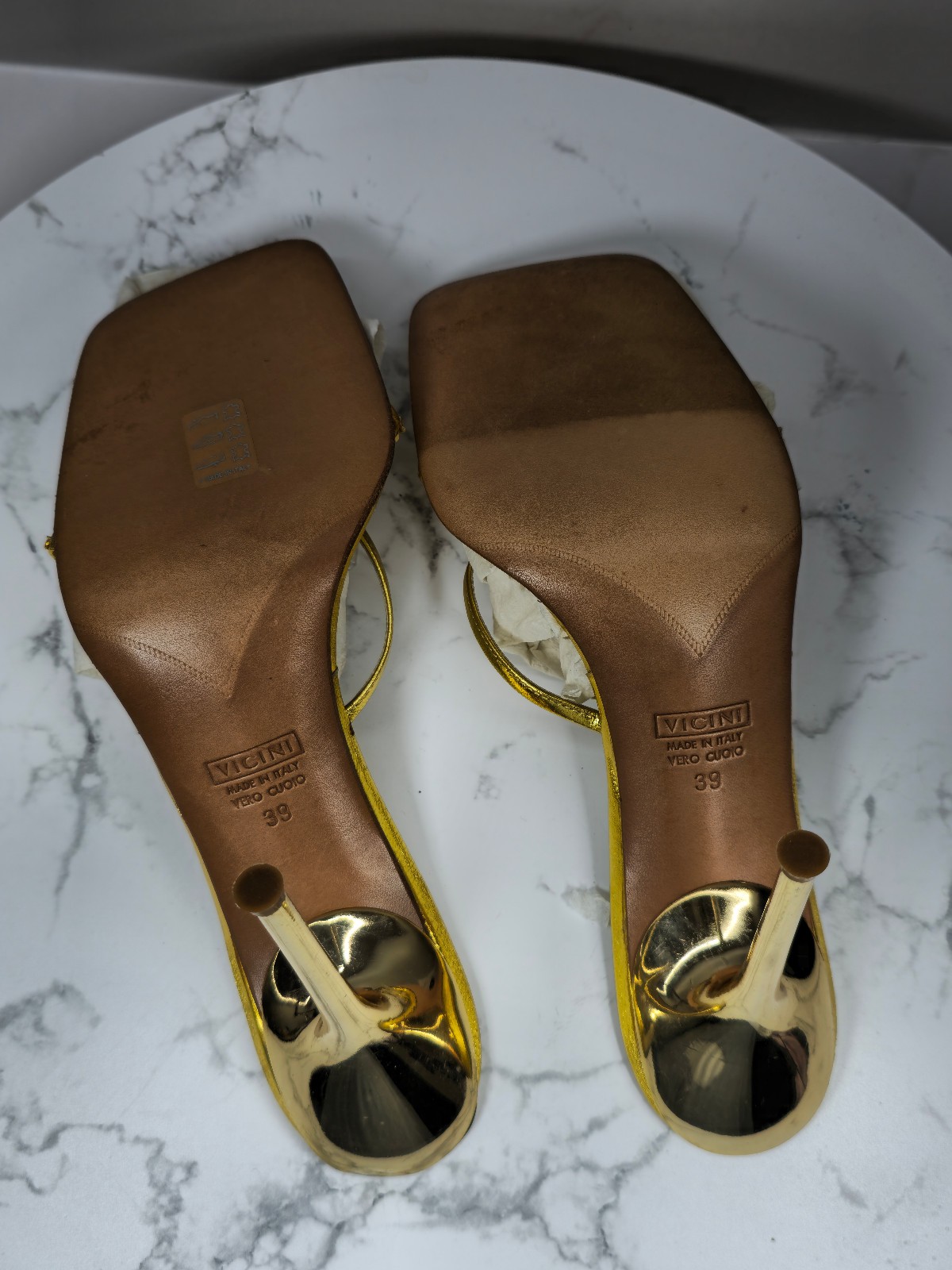 Vicini Vintage Gold Chain Strappy High Heel Sandals Size 39 Y2K Metallic Design