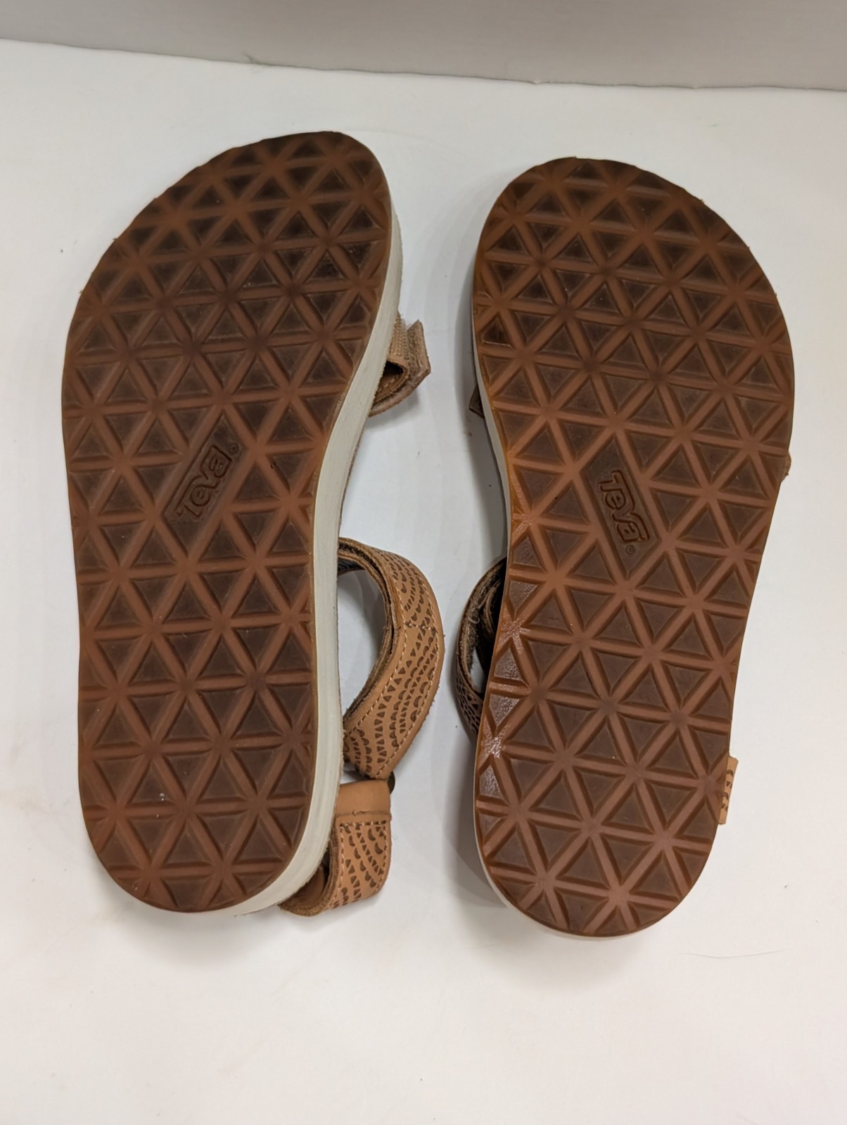 Teva Women’s 9 Midform Leather Sandals Universal Open Toe Tan D1