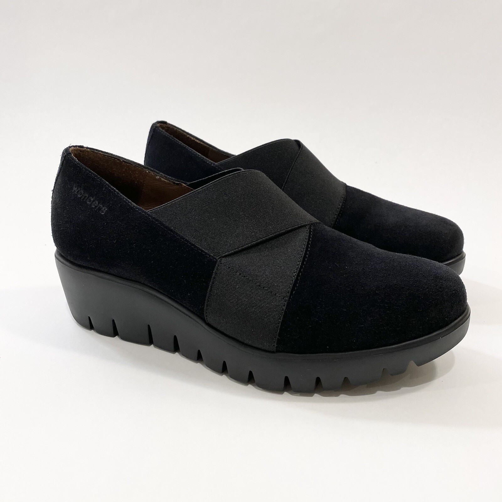($200+) Wonders Fly Comfort Wedge 5.5-6 Pull On Elastic Black Suede Lagenlook