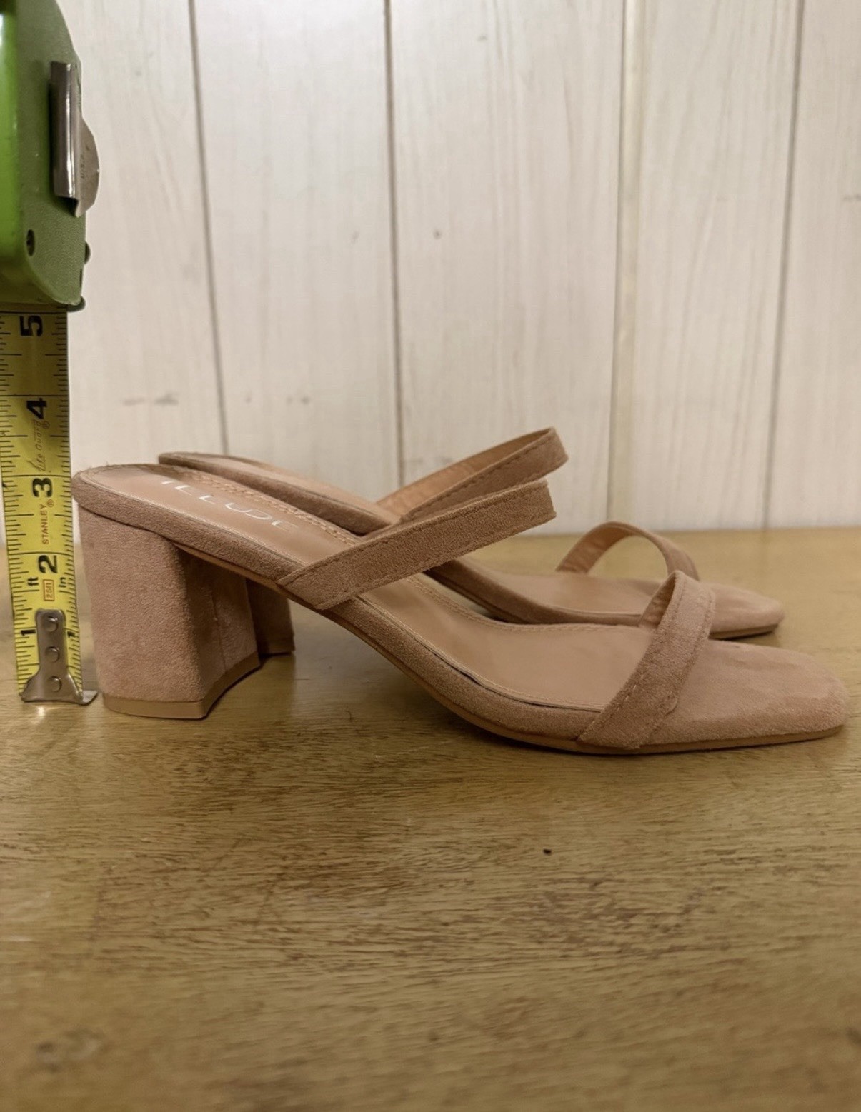 ILLUDE Beige Suede Strappy Block Heel US 10