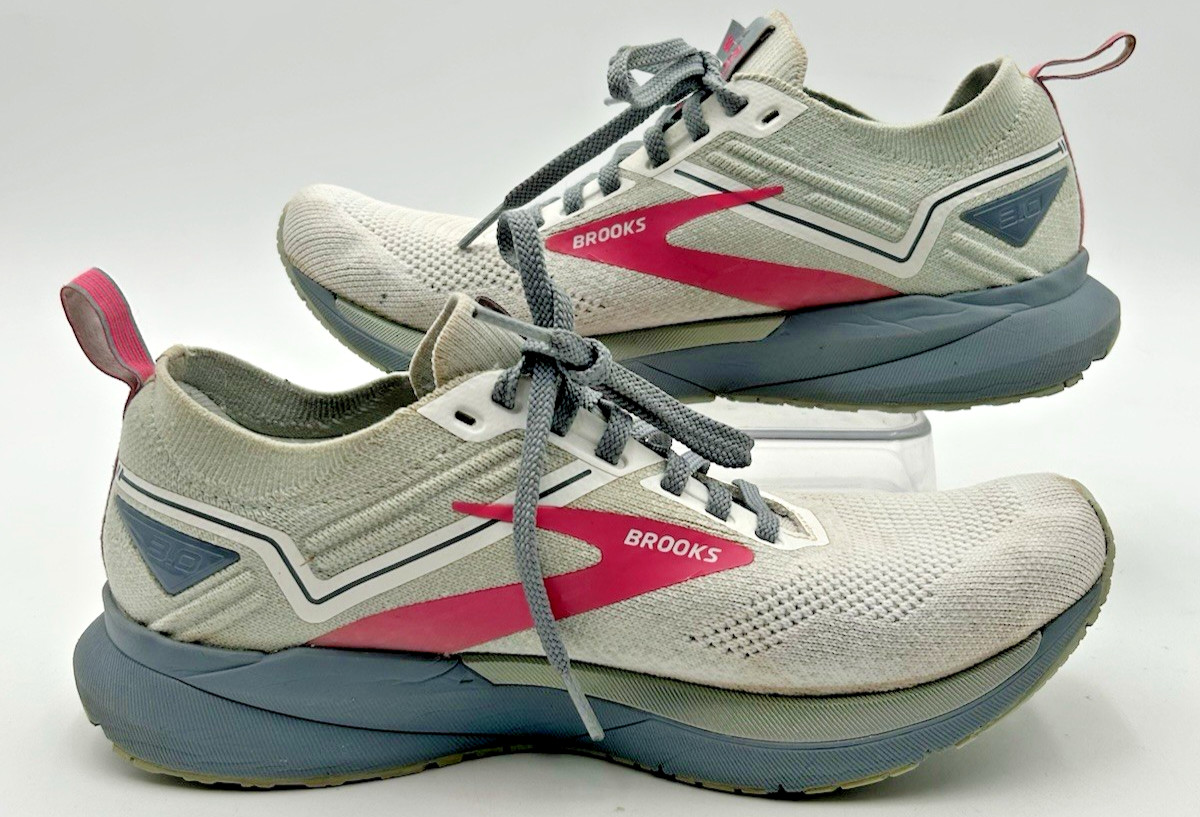 Women’s 8.5 Brooks Ricochet 3.0 Running Shoes Gray Pink Sneakers