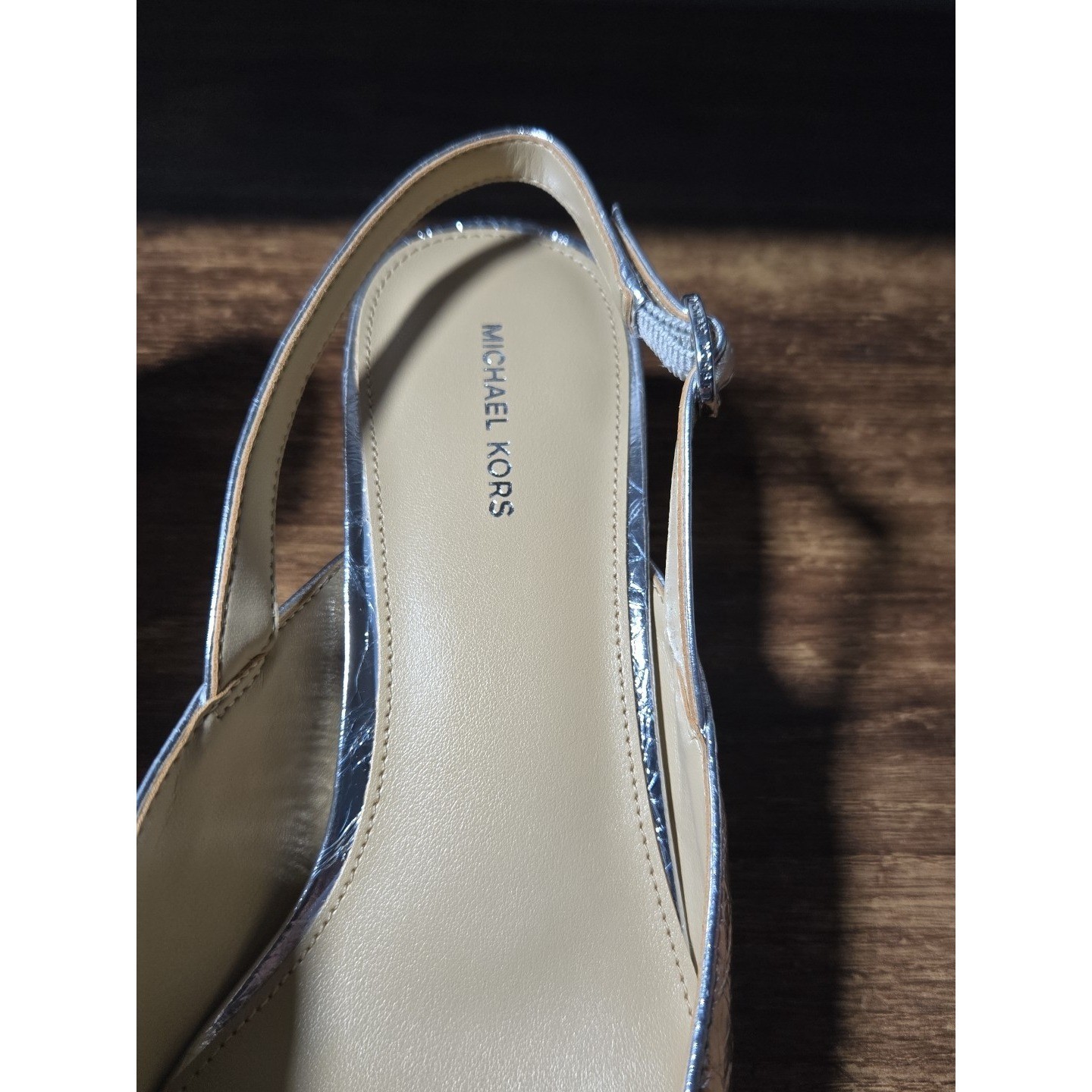 Michael Kors Jaden Kitten Sling Silver Metallic Leather SIZE 7.5 New In Box
