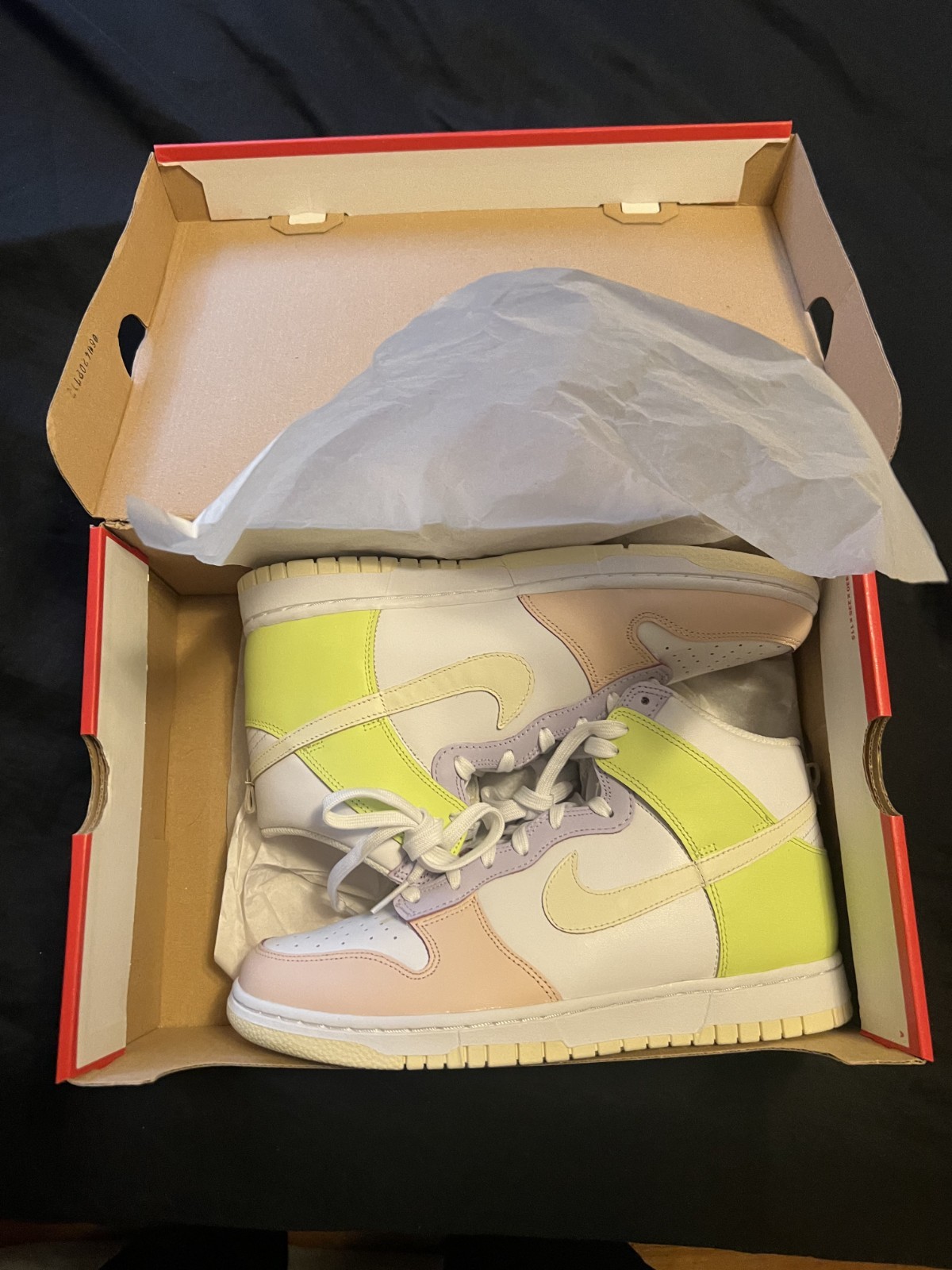 Nike Women’s Dunk High “Cashmere Lemon Twist” Size 10