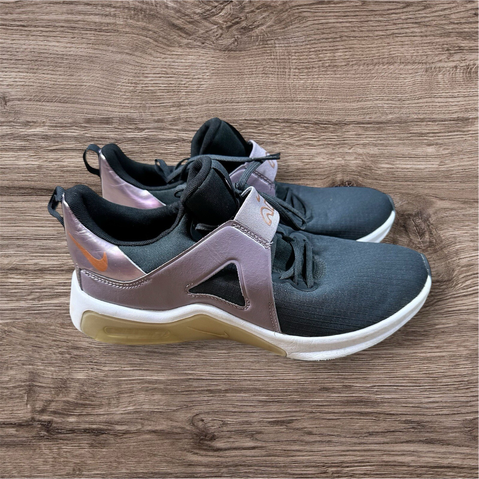 Nike Air Max Bella TR 5 Premium Dark Smoke Grey Purple Gold Women’s 9.5