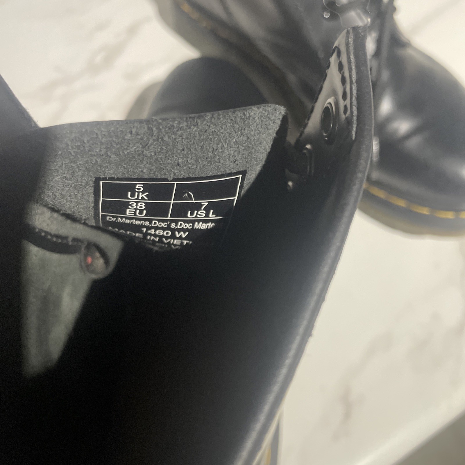 Dr. Martens 1460 Women’s Original Smooth Leather Lace Up Boots – Black, Sz 7 US