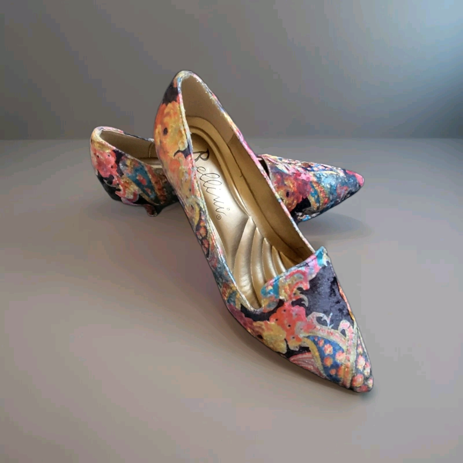 Bellini Women’s Bobcat Multi-colored Velvet Pump Heels Shoes – Sz 8.5