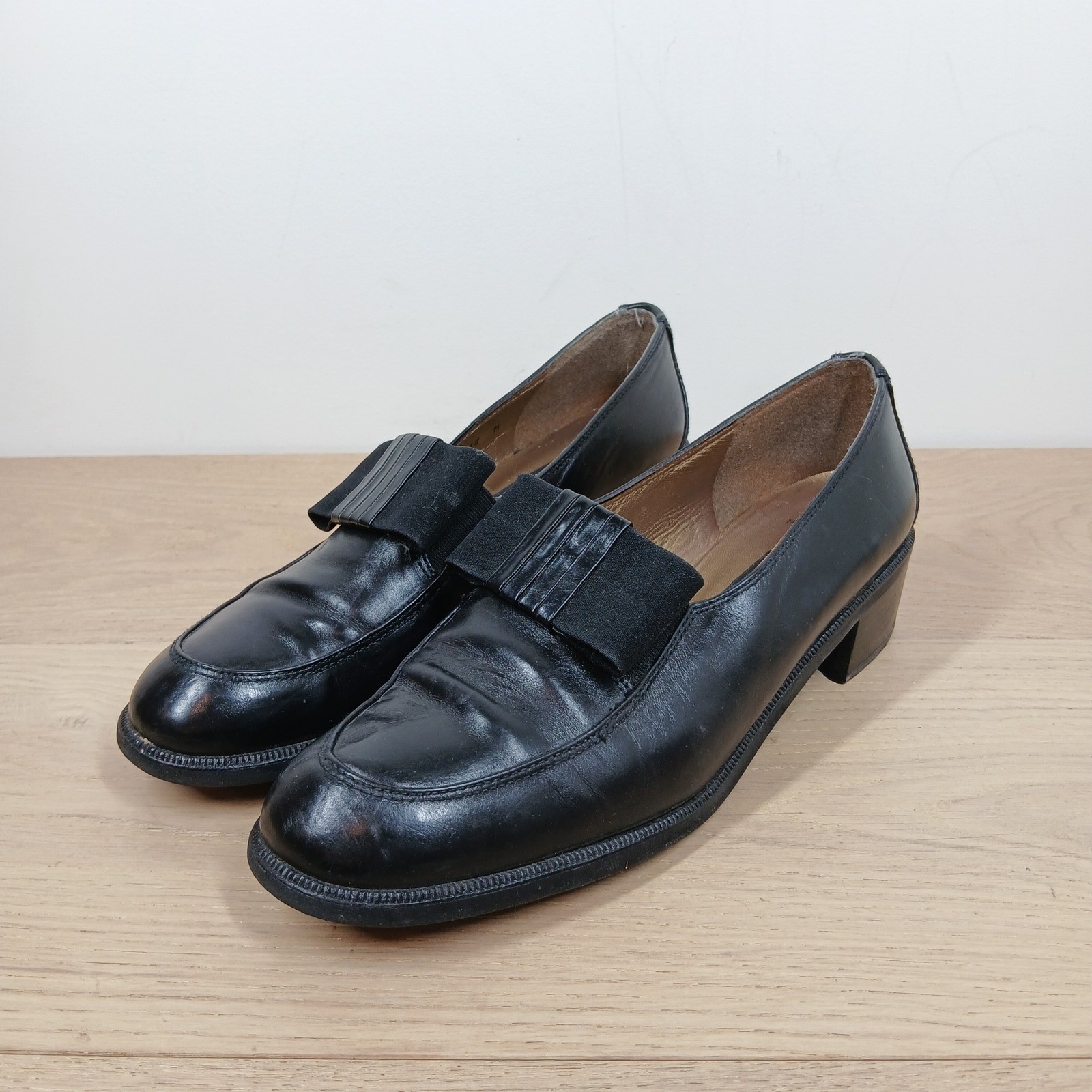Stuart Weitzman Loafers Women’s 10 Black Leather Block Heel with Grosgrain Bow