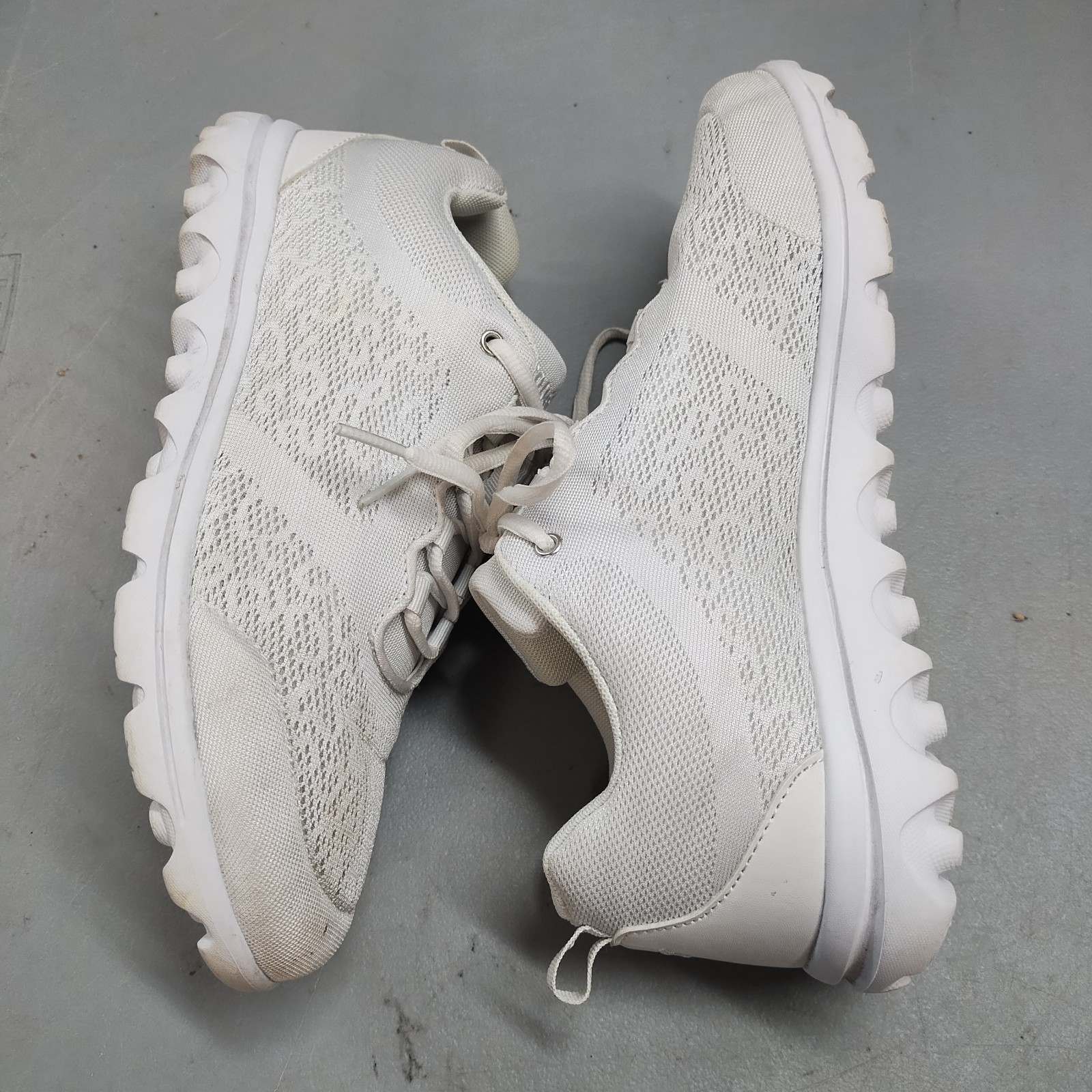 Propet Travelactiv Sneakers Womens US 10D White Embroidered Logo Lace Up W5102
