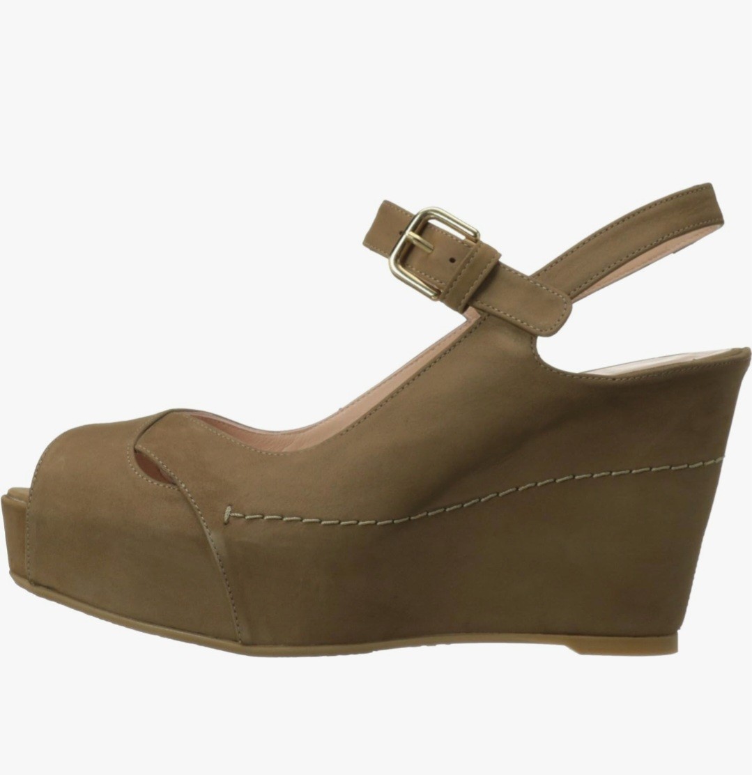 NWB Stuart Weitzman Turnover Slingback Beige Size 8