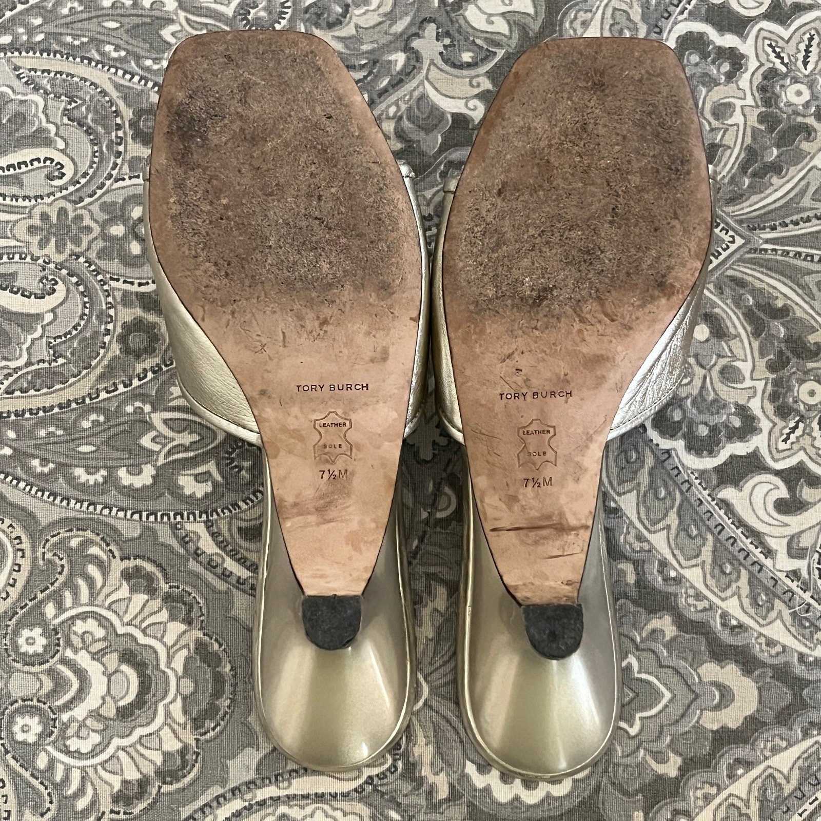 Tory Burch Eleanor Metallic Gold Medallion Mule Sandals sz 7.5