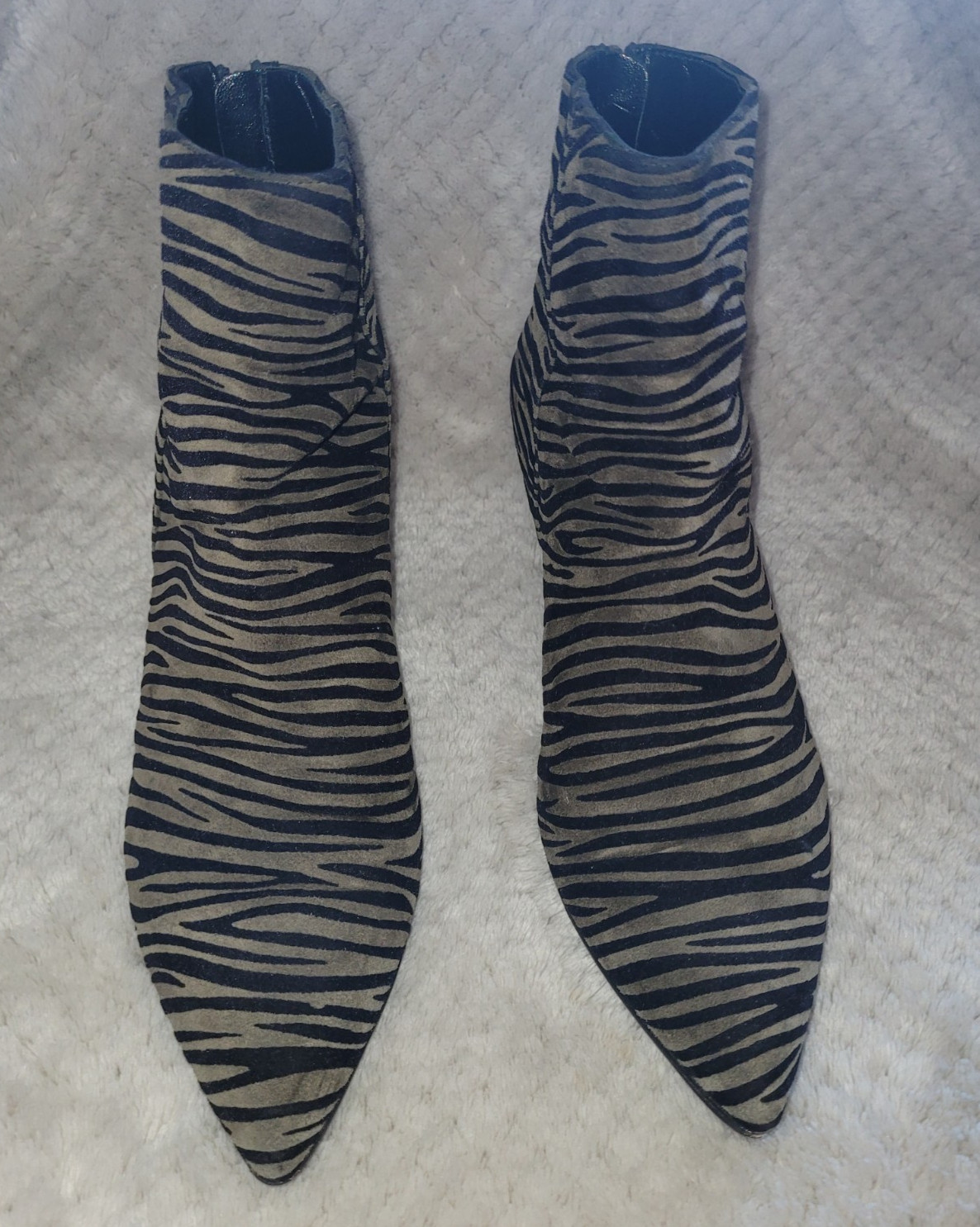 Just Cavalli SuedeZebraPrintGrayBlack AnkleBootBootieBack Zip2.5″Heel 8-8.5/EU39