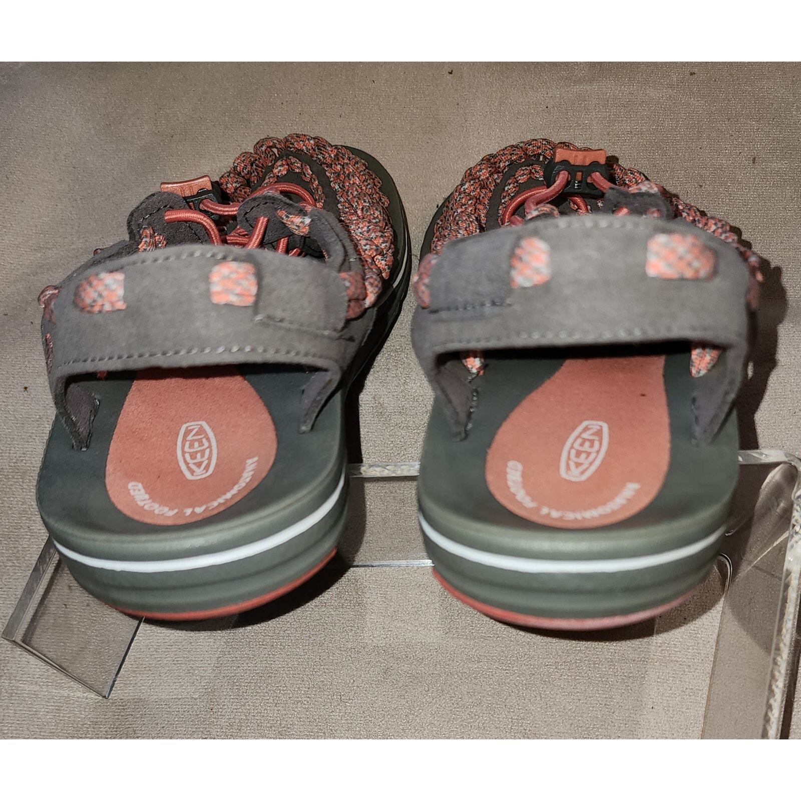 Keen 1014756 Uneek 8mm Camo Fusion Coral Women’s Sandal 7.5