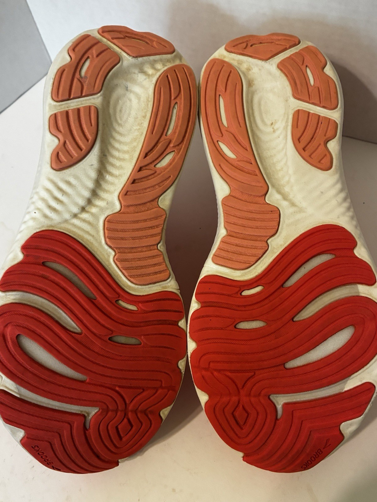 Brooks Women’s Glycerin 22, Desert Flower/Hot Coral/Milk Size 10.5