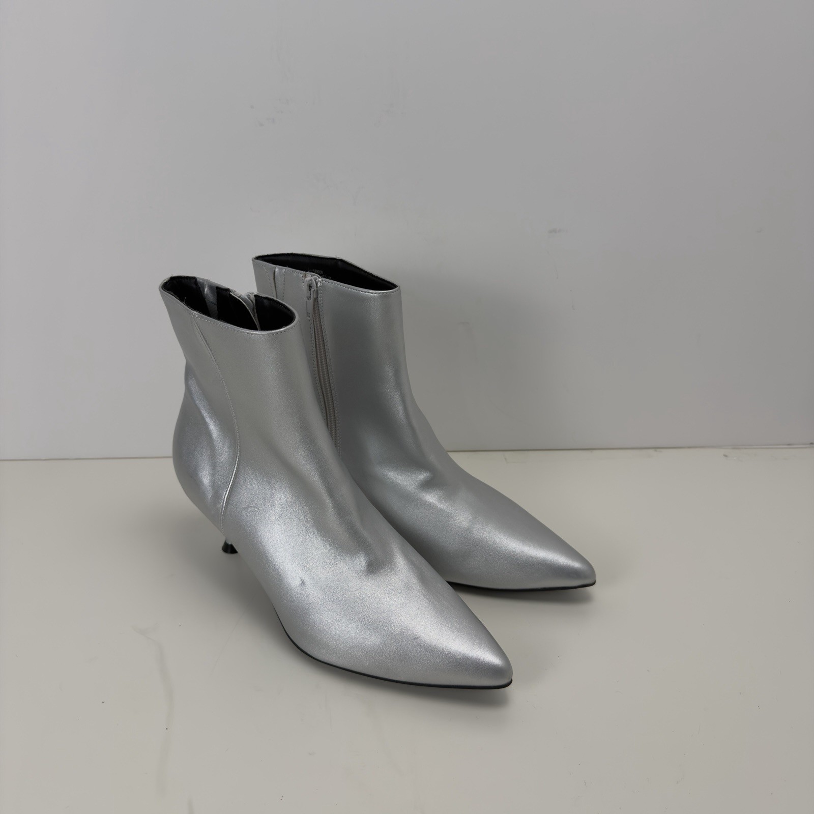 Rachel Zoe – Silver Synthetic Leather Booties Woman’s 7 1/2