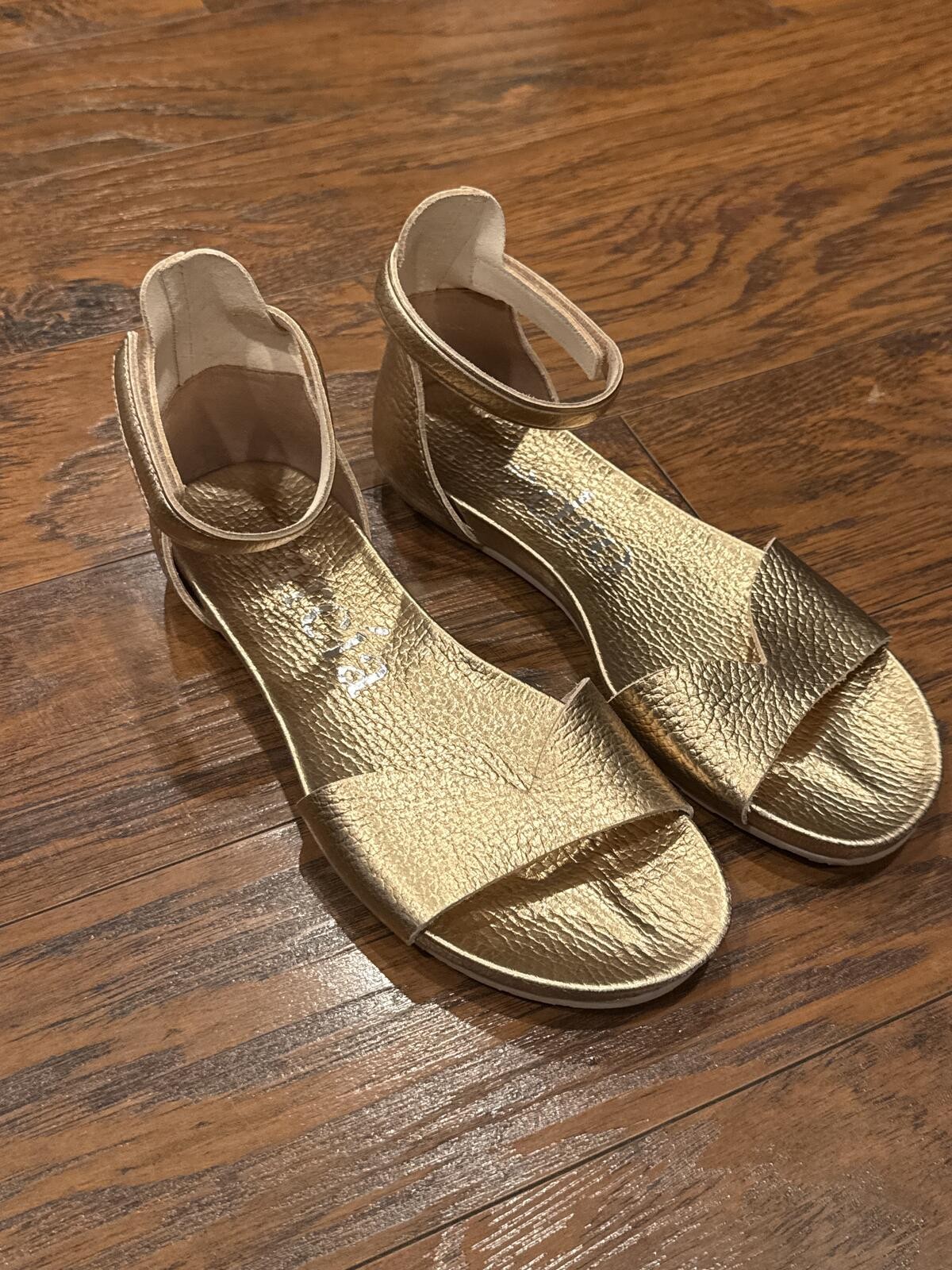 Pedro Garcia Jela Gold Flat Ankle Strap Sandals US Size 7.5 EU 37.5