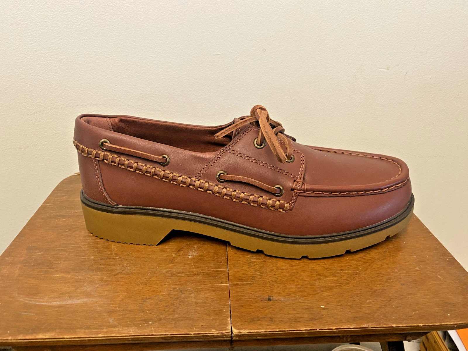 Sperry Women’s Leather Wells Boat Casual Lug Shoe – Cordovan Brown – Size 5.5M