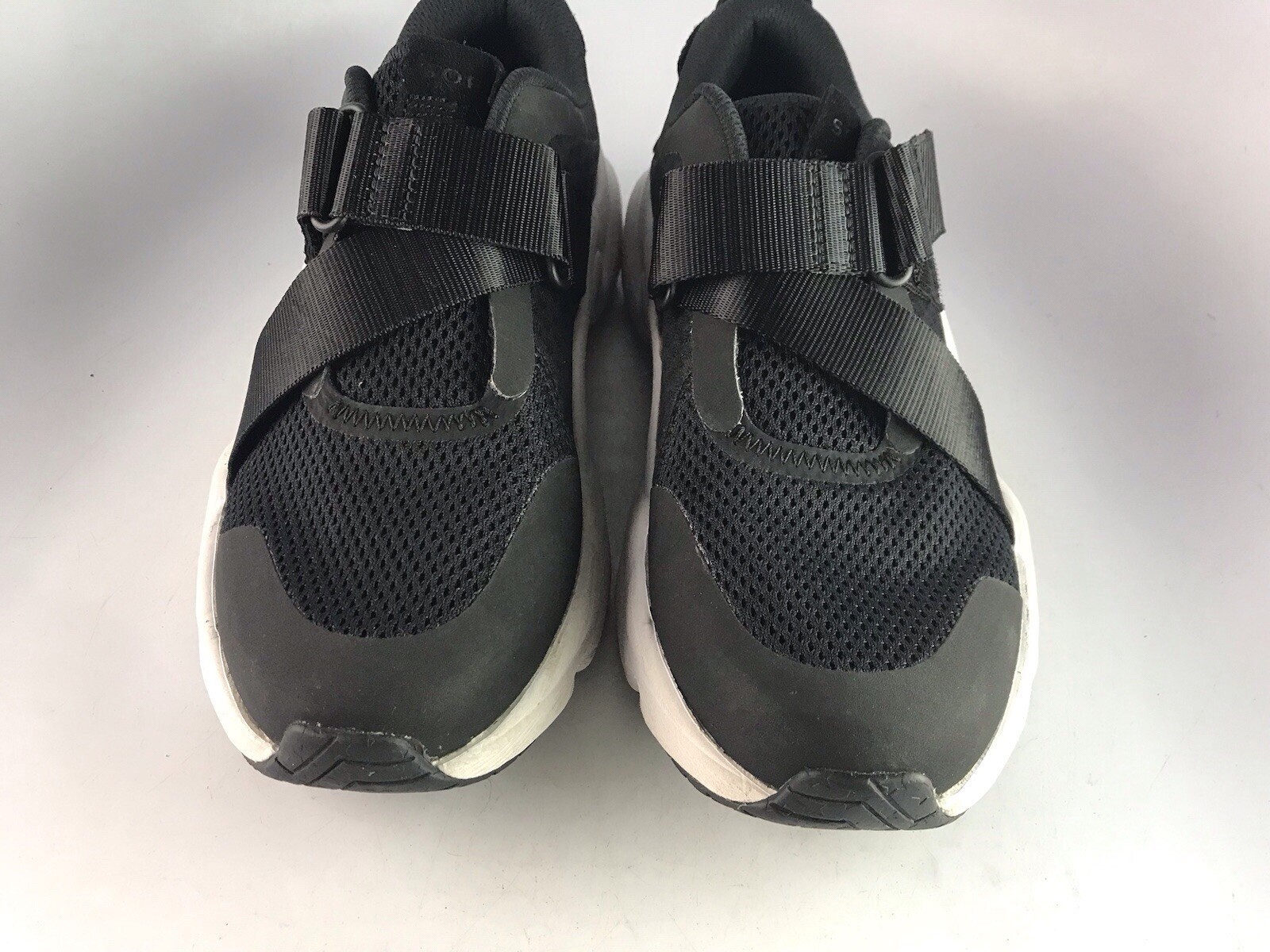 Sorel Women’s Kinetic RNEGD Strap Sneaker Black Air Mesh Sz 8 US