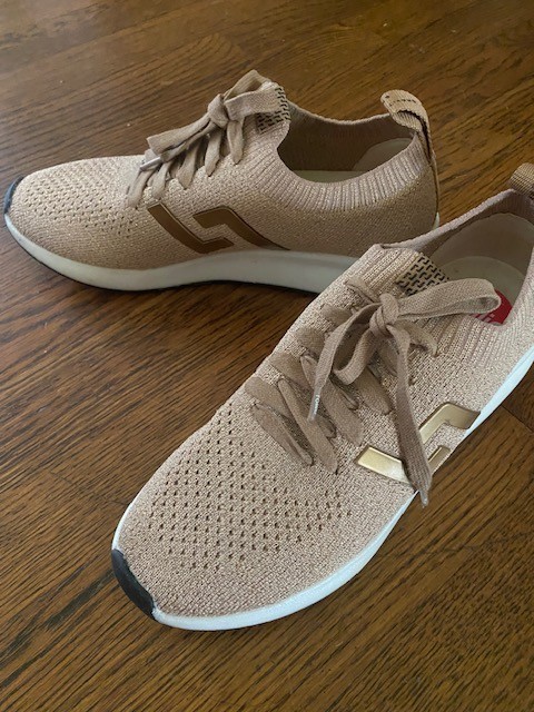 POLLIE NATION Bolt Women’s 9 Rose Gold Knit Sneaker Sock-like Fit