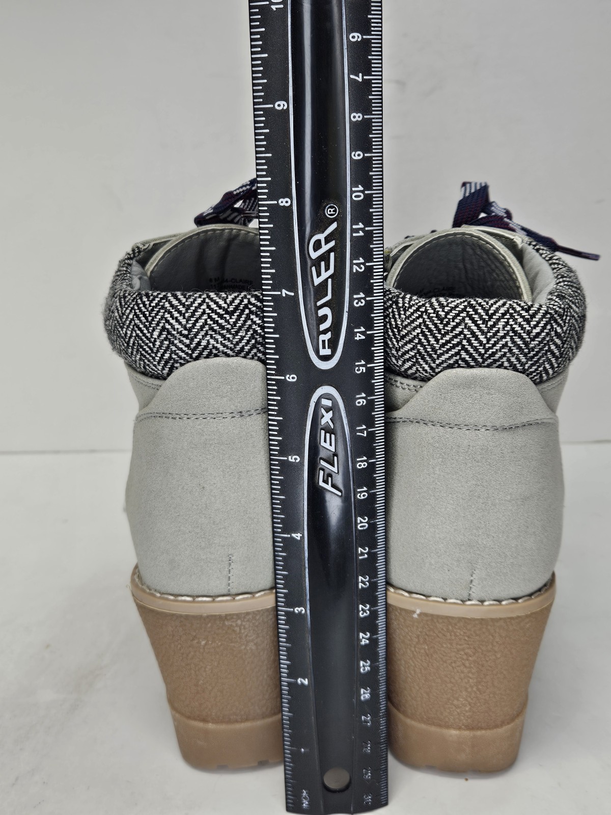 Maurices Boots Women’s 8 M Claire Lace Up Zip Heels Hiker Ankle Bootie Grey