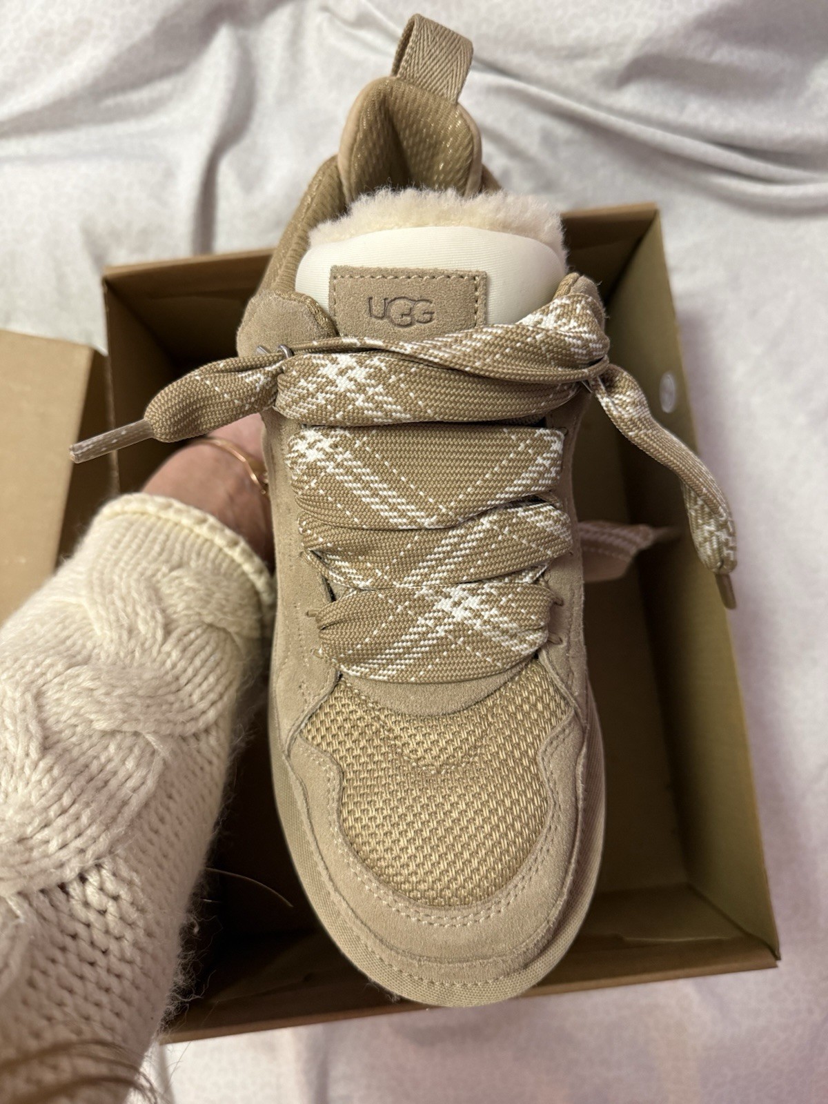 UGG Lowmel Women’s Beige Low Top Lace-Up Mesh Sneaker Faux Fur Lined 1144032