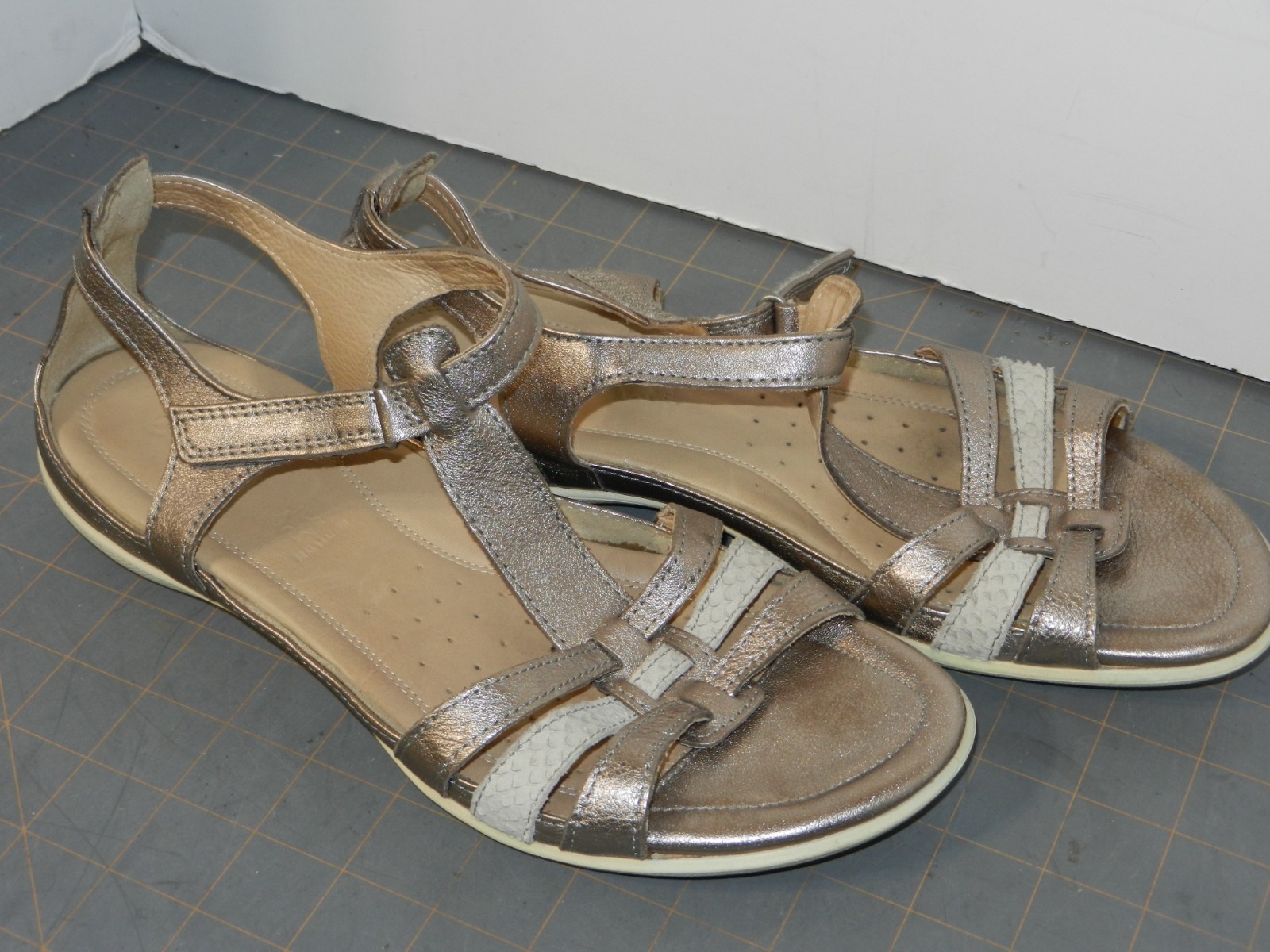 Ecco Flash T Strap Sandal Shoe Women US 10-10.5 EU 41 Leather Gladiator Ankle