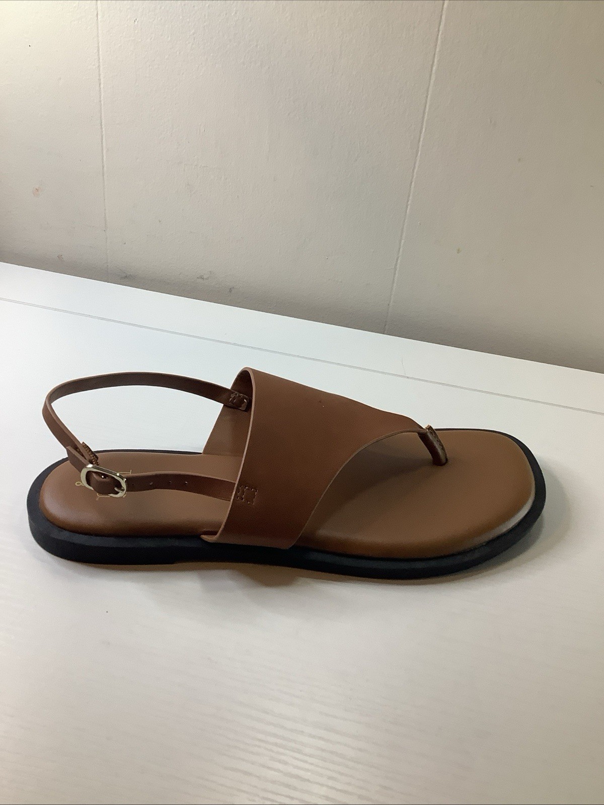 Time and True strappy toe thong Sandal New W/ Tags Size 8