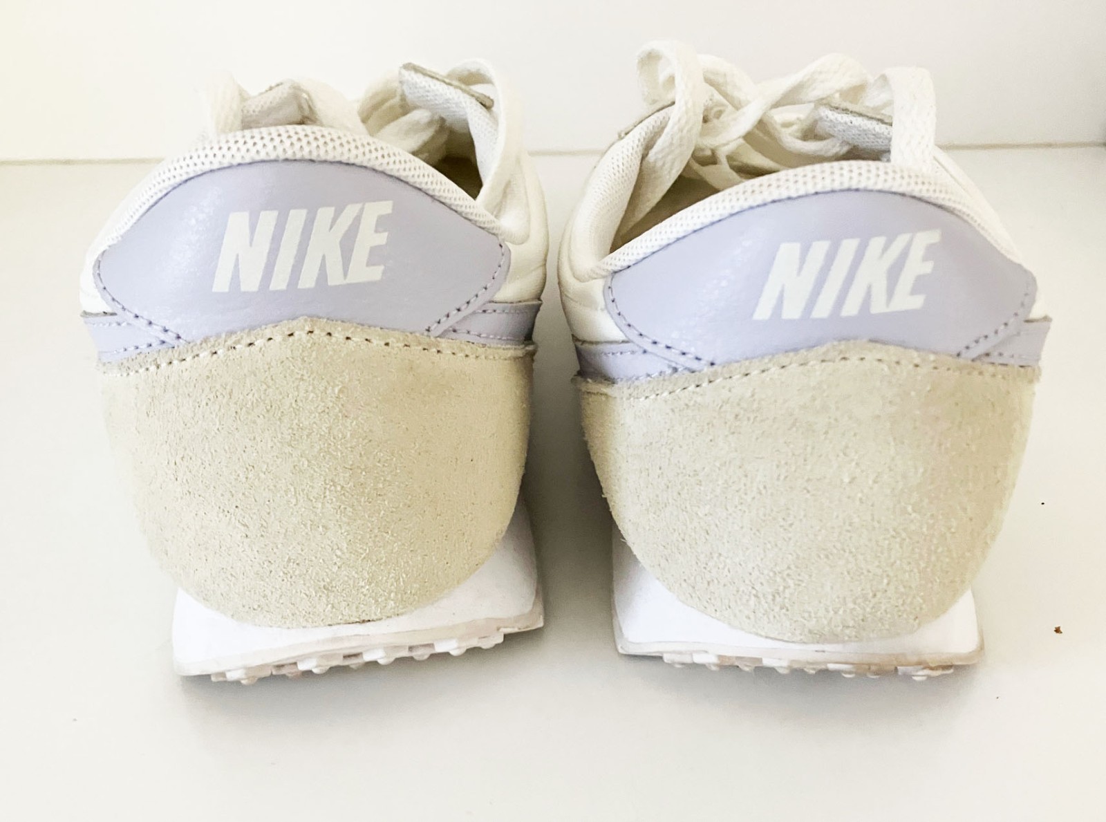 Nike Daybreak Running Shoe Womens Size 7 Retro Sneaker Running Casual Shoe