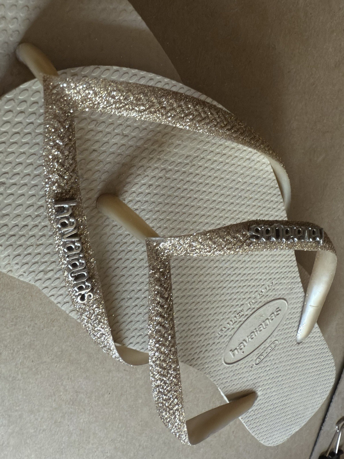Havaianas Slim Iridescent Golden Sand w/Matching Gold Straps EU41-42 – NEW