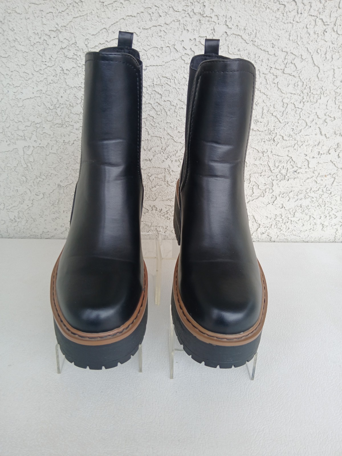 Soda Yossi-S Chelsea Platform Boots | Women’s 11 (Men’s 9.5 / UK 8.5 / EU 43) |